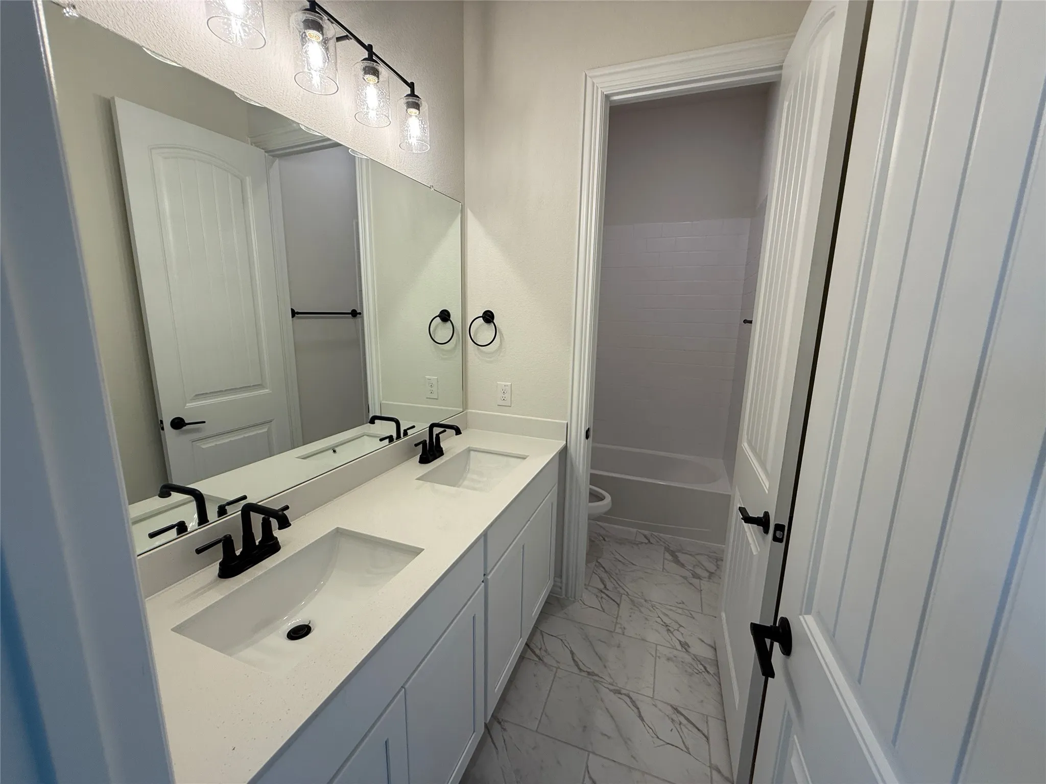 Single Family Residence For Sale in Parker County , 204 Slimp Bluff, Azle, Texas 76020, 4 Bedroom, 4 Bathroom, 3 Garage spaces, 2,725 Sqft, built in 2025, mls#21286029, Real Estate Agent in Azle, Homes For Sale in Parker county, Homes For Sale in Azle, Realtor in Azle Texas, Real Estate Brokerage Independent Realty Texas, Luminita Cordes Realtor