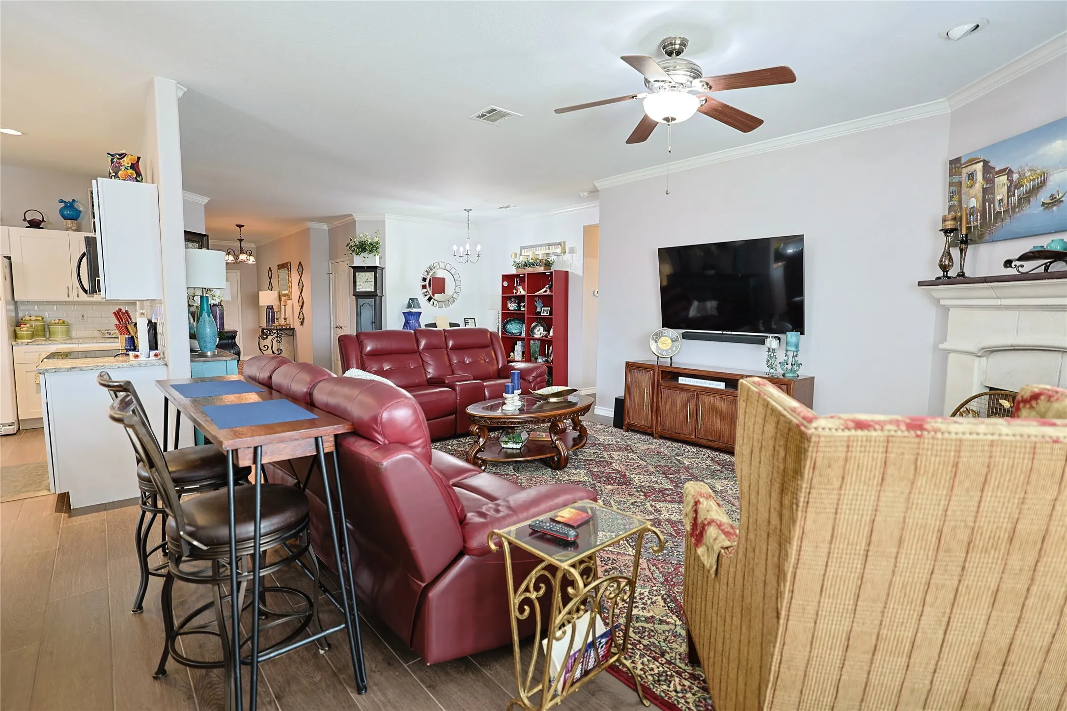 Single Family Residence For Sale in Parker County , 244 Spoke Trail, Willow Park, Texas 76087, 3 Bedroom, 2 Bathroom, 2 Garage spaces, 1,750 Sqft, built in 2007, mls#21285409, Real Estate Agent in Willow Park, Homes For Sale in Parker county, Homes For Sale in Willow Park, Realtor in Willow Park Texas, Real Estate Brokerage Independent Realty Texas, Luminita Cordes Realtor