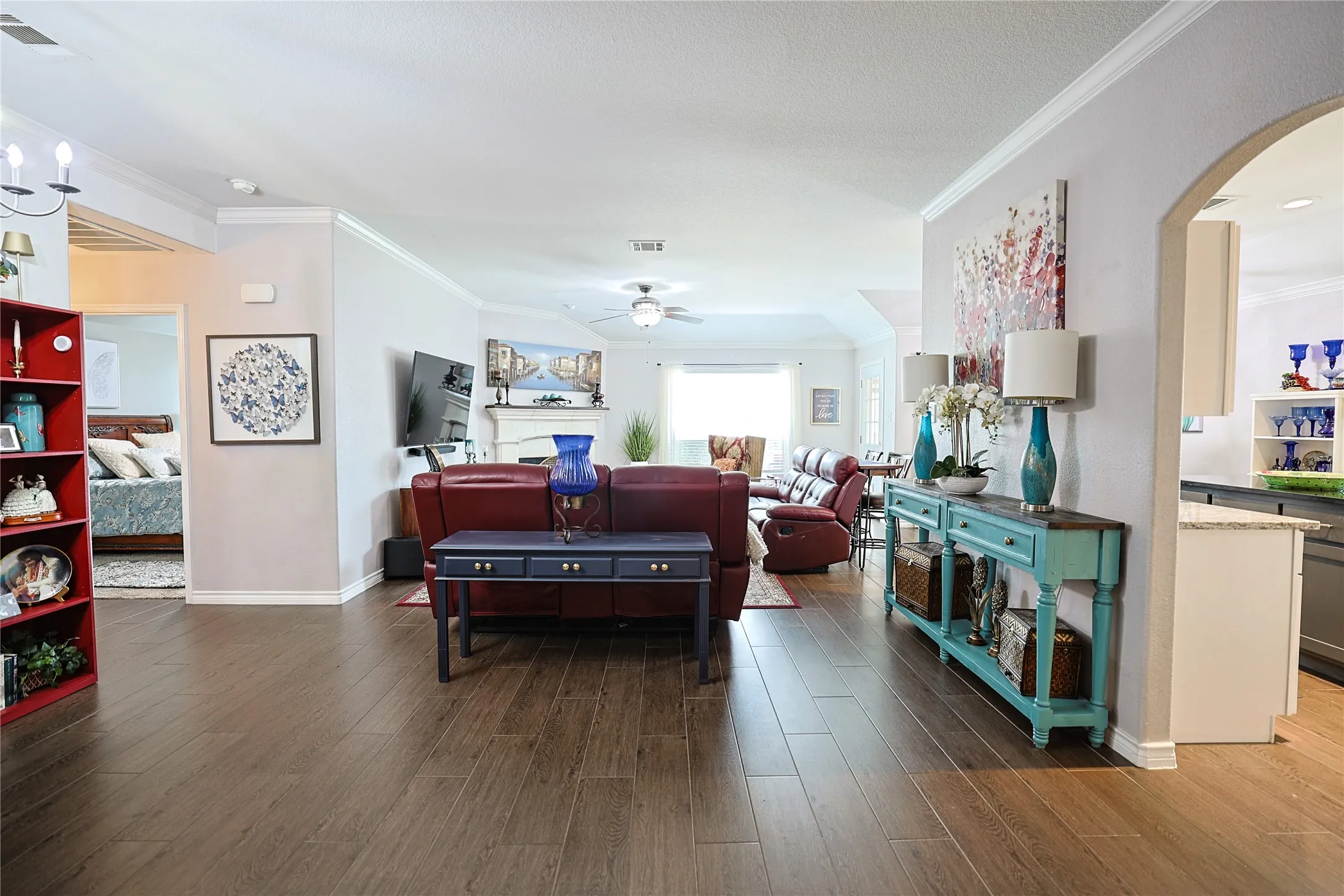 Single Family Residence For Sale in Parker County , 244 Spoke Trail, Willow Park, Texas 76087, 3 Bedroom, 2 Bathroom, 2 Garage spaces, 1,750 Sqft, built in 2007, mls#21285409, Real Estate Agent in Willow Park, Homes For Sale in Parker county, Homes For Sale in Willow Park, Realtor in Willow Park Texas, Real Estate Brokerage Independent Realty Texas, Luminita Cordes Realtor