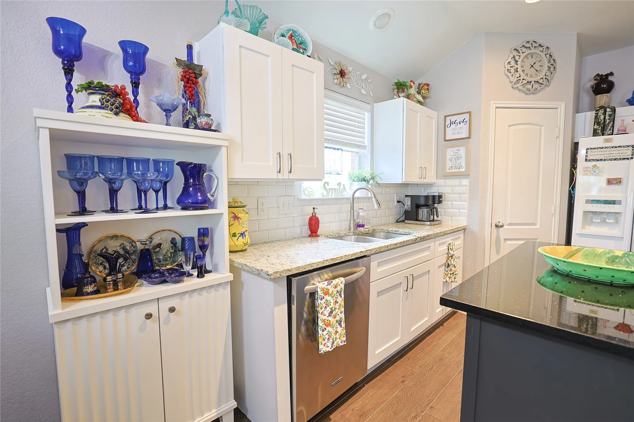 Single Family Residence For Sale in Parker County , 244 Spoke Trail, Willow Park, Texas 76087, 3 Bedroom, 2 Bathroom, 2 Garage spaces, 1,750 Sqft, built in 2007, mls#21285409, Real Estate Agent in Willow Park, Homes For Sale in Parker county, Homes For Sale in Willow Park, Realtor in Willow Park Texas, Real Estate Brokerage Independent Realty Texas, Luminita Cordes Realtor