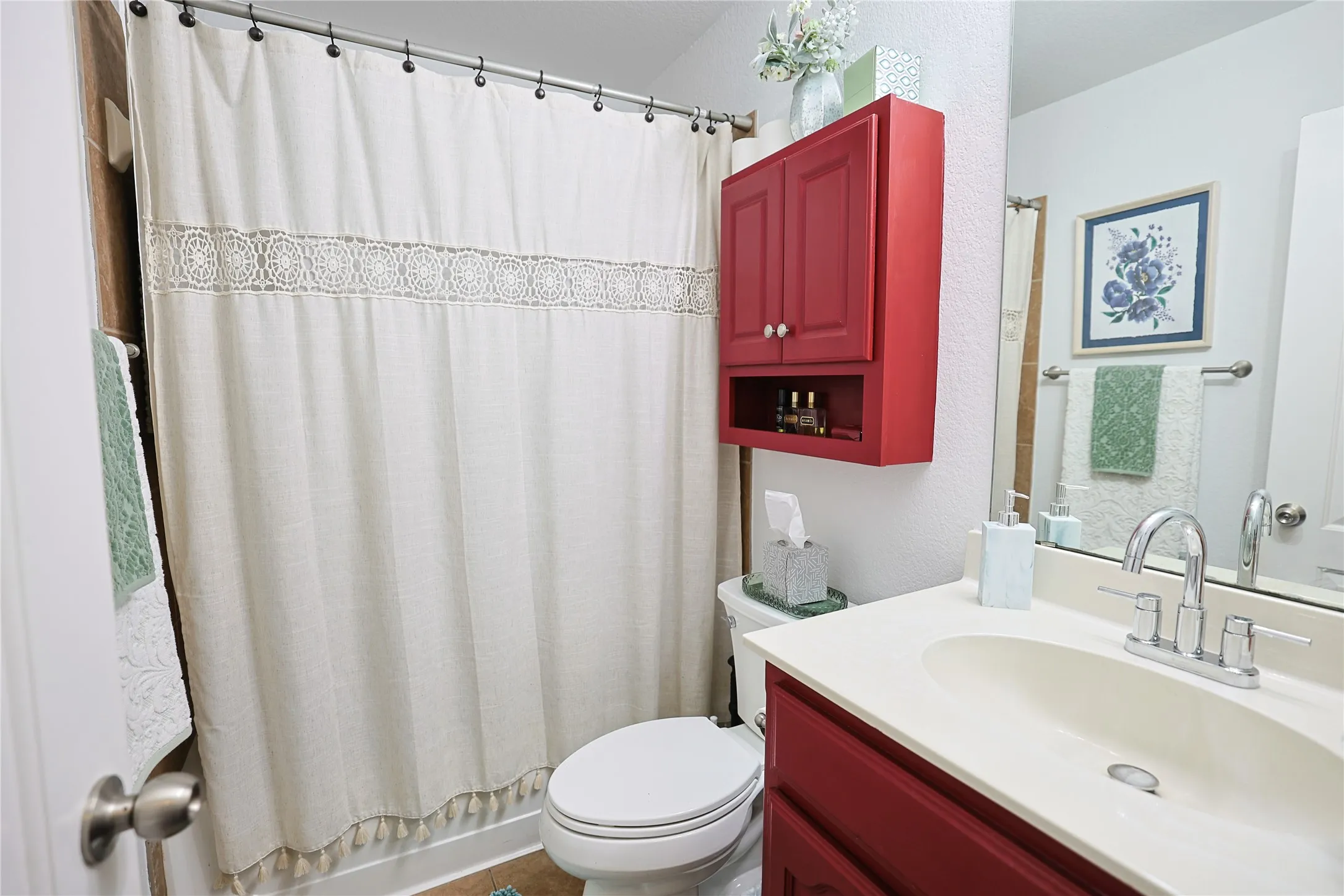 Single Family Residence For Sale in Parker County , 244 Spoke Trail, Willow Park, Texas 76087, 3 Bedroom, 2 Bathroom, 2 Garage spaces, 1,750 Sqft, built in 2007, mls#21285409, Real Estate Agent in Willow Park, Homes For Sale in Parker county, Homes For Sale in Willow Park, Realtor in Willow Park Texas, Real Estate Brokerage Independent Realty Texas, Luminita Cordes Realtor