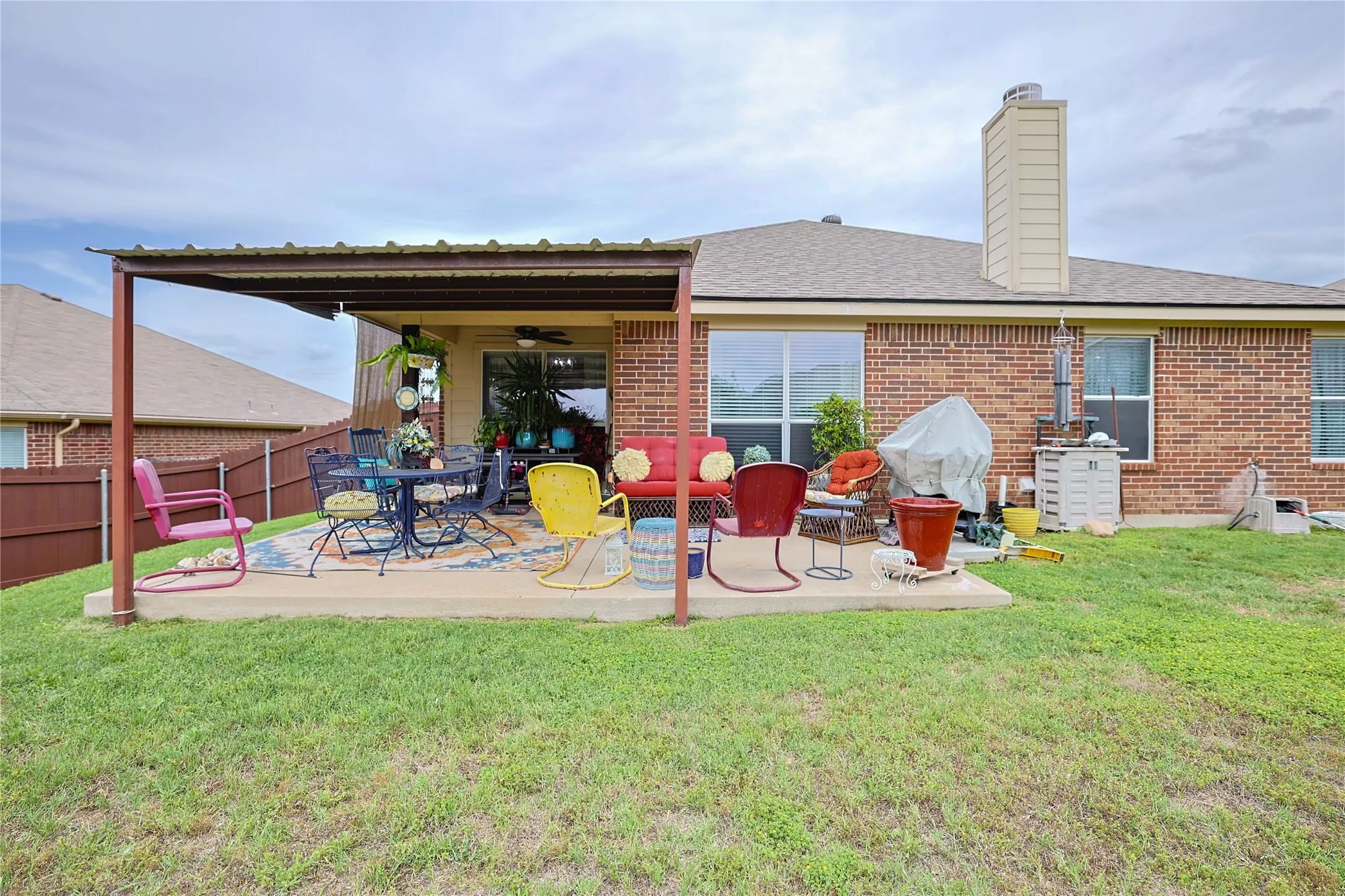 Single Family Residence For Sale in Parker County , 244 Spoke Trail, Willow Park, Texas 76087, 3 Bedroom, 2 Bathroom, 2 Garage spaces, 1,750 Sqft, built in 2007, mls#21285409, Real Estate Agent in Willow Park, Homes For Sale in Parker county, Homes For Sale in Willow Park, Realtor in Willow Park Texas, Real Estate Brokerage Independent Realty Texas, Luminita Cordes Realtor