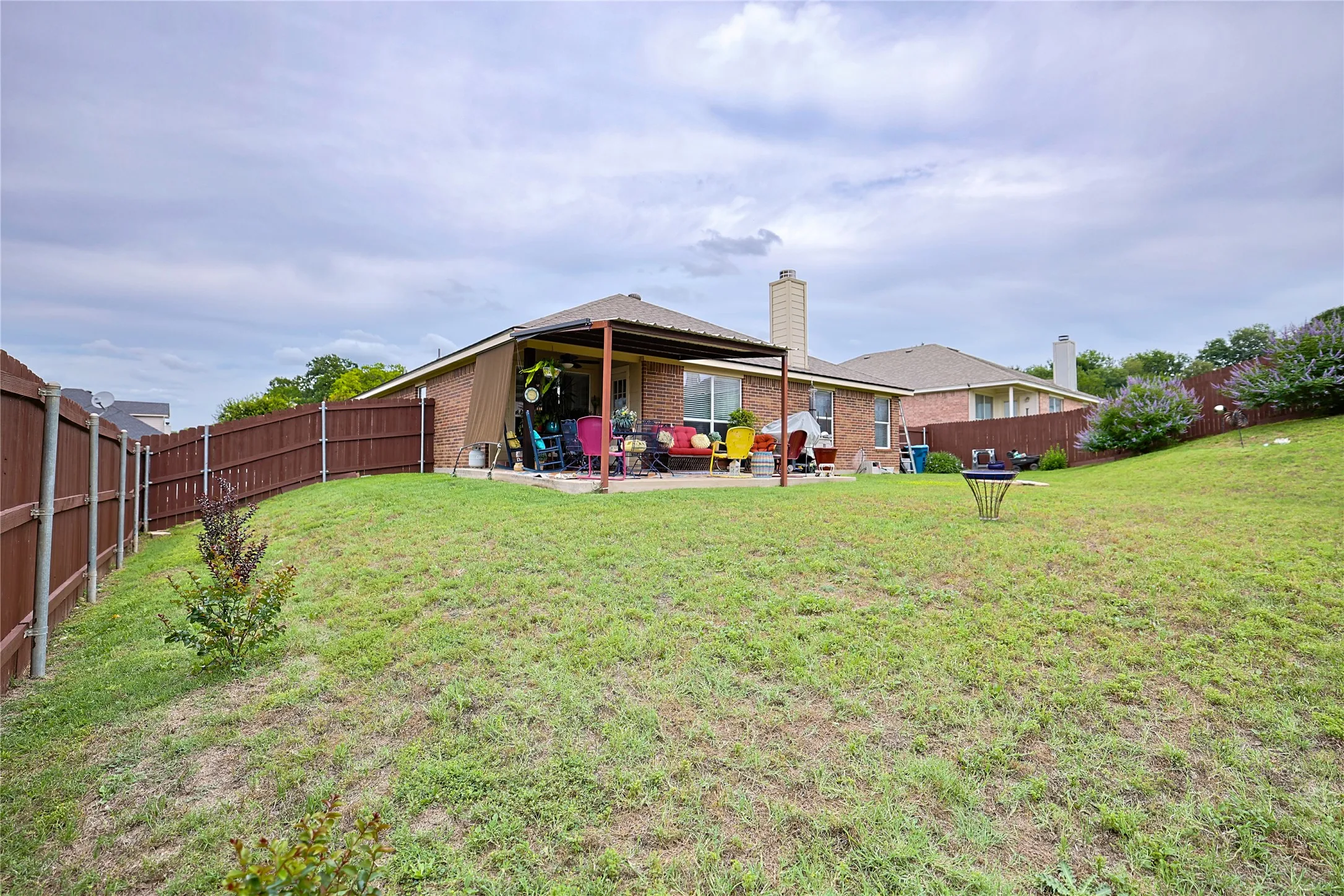Single Family Residence For Sale in Parker County , 244 Spoke Trail, Willow Park, Texas 76087, 3 Bedroom, 2 Bathroom, 2 Garage spaces, 1,750 Sqft, built in 2007, mls#21285409, Real Estate Agent in Willow Park, Homes For Sale in Parker county, Homes For Sale in Willow Park, Realtor in Willow Park Texas, Real Estate Brokerage Independent Realty Texas, Luminita Cordes Realtor