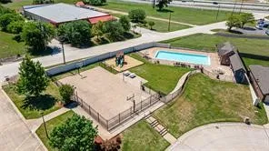Single Family Residence For Sale in Parker County , 244 Spoke Trail, Willow Park, Texas 76087, 3 Bedroom, 2 Bathroom, 2 Garage spaces, 1,750 Sqft, built in 2007, mls#21285409, Real Estate Agent in Willow Park, Homes For Sale in Parker county, Homes For Sale in Willow Park, Realtor in Willow Park Texas, Real Estate Brokerage Independent Realty Texas, Luminita Cordes Realtor