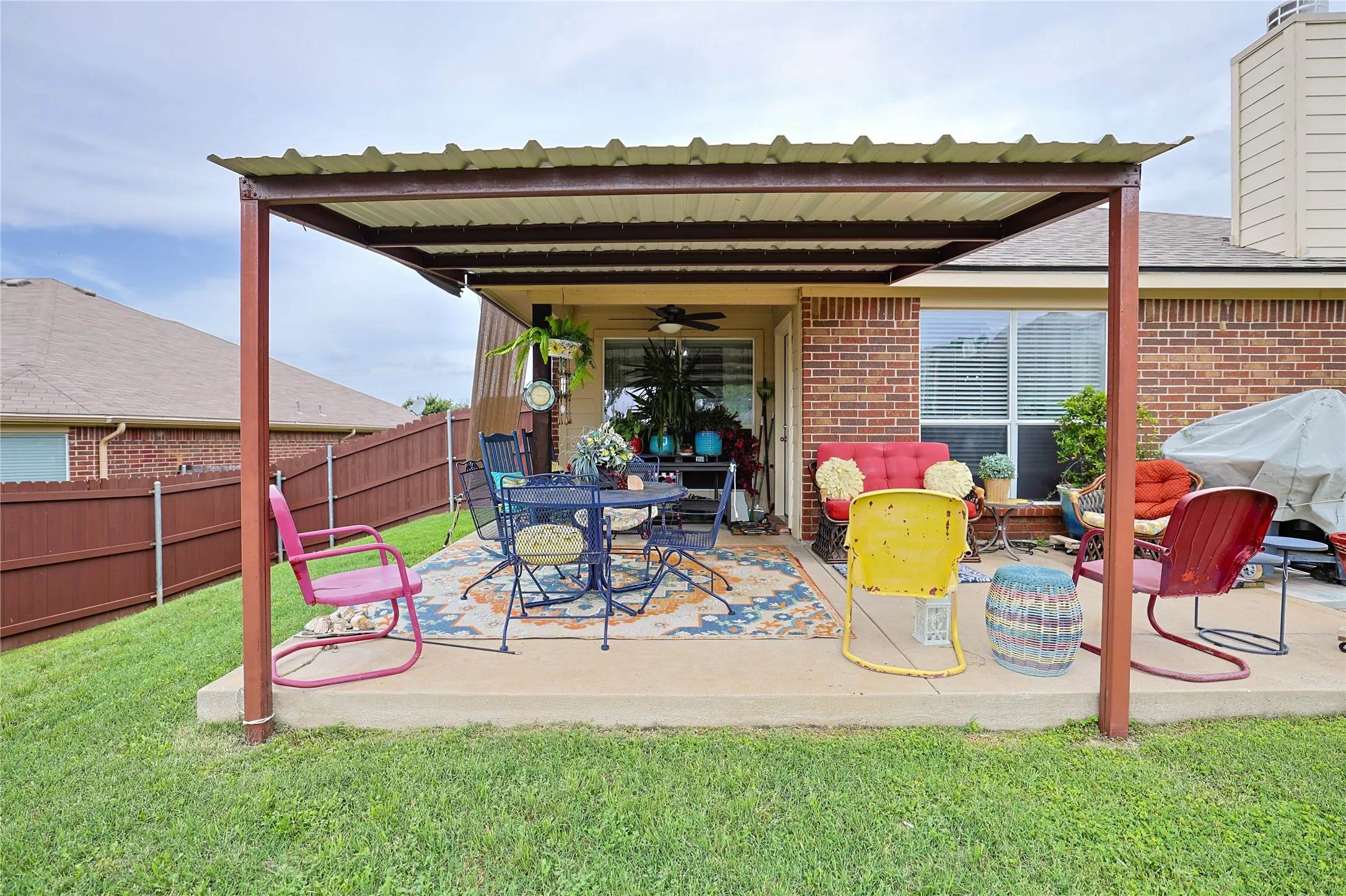 Single Family Residence For Sale in Parker County , 244 Spoke Trail, Willow Park, Texas 76087, 3 Bedroom, 2 Bathroom, 2 Garage spaces, 1,750 Sqft, built in 2007, mls#21285409, Real Estate Agent in Willow Park, Homes For Sale in Parker county, Homes For Sale in Willow Park, Realtor in Willow Park Texas, Real Estate Brokerage Independent Realty Texas, Luminita Cordes Realtor