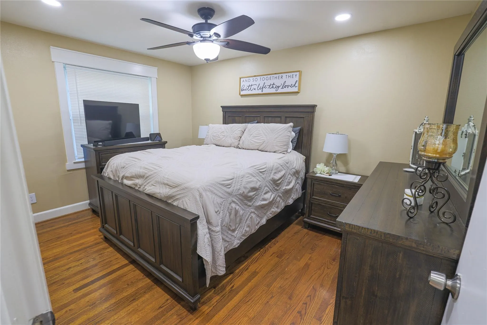 Single Family Residence For Sale in Dallas County , 10959 Park Oak Circle, Dallas, Texas 75228, 3 Bedroom, 2 Bathroom, 2 Garage spaces, 1,680 Sqft, built in 1955, mls#21286058, Real Estate Agent in Dallas, Homes For Sale in Dallas county, Homes For Sale in Dallas, Realtor in Dallas Texas, Real Estate Brokerage Independent Realty Texas, Luminita Cordes Realtor
