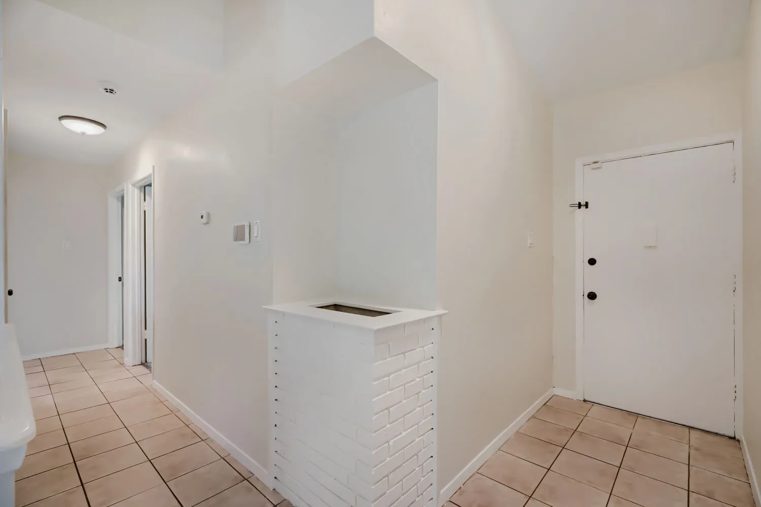 Single Family Residence For Sale in Dallas County , 2307 Fyke Road, Carrollton, Texas 75006, 3 Bedroom, 2 Bathroom, 2 Garage spaces, 1,246 Sqft, built in 1966, mls#21281205, Real Estate Agent in Carrollton, Homes For Sale in Dallas county, Homes For Sale in Carrollton, Realtor in Carrollton Texas, Real Estate Brokerage Independent Realty Texas, Luminita Cordes Realtor