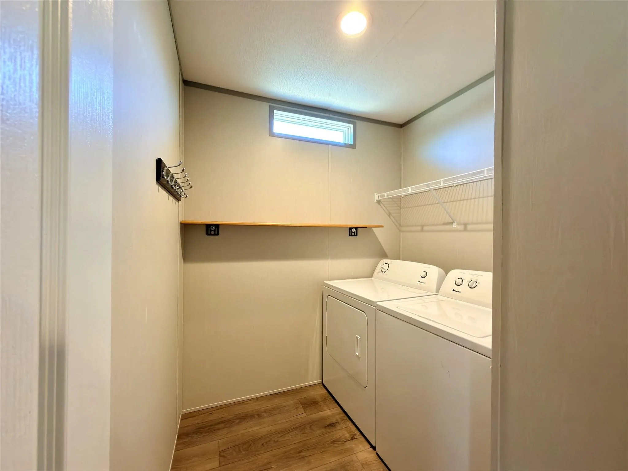 Mobile Home For Sale in Henderson County , 229 Forest Lane Drive B, Mabank, Texas 75156, 2 Bedroom, 2 Bathroom, Garage spaces, 1,088 Sqft, built in 2022, mls#21280350, Real Estate Agent in Mabank, Homes For Sale in Henderson county, Homes For Sale in Mabank, Realtor in Mabank Texas, Real Estate Brokerage Independent Realty Texas, Luminita Cordes Realtor