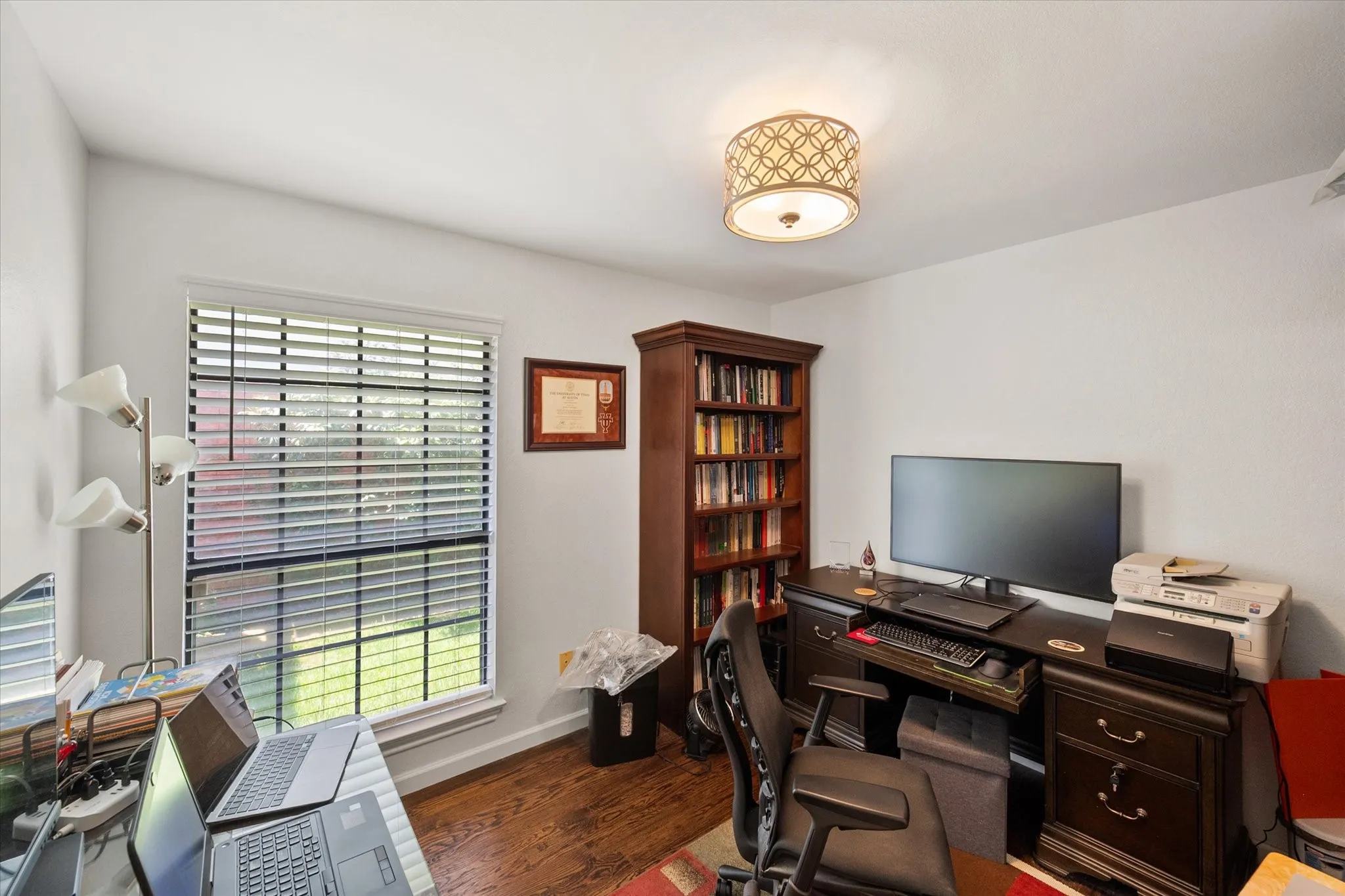 Single Family Residence For Sale in Tarrant County , 4137 Mapleridge Drive, Grapevine, Texas 76051, 3 Bedroom, 2 Bathroom, 2 Garage spaces, 2,142 Sqft, built in 1987, mls#21285342, Real Estate Agent in Grapevine, Homes For Sale in Tarrant county, Homes For Sale in Grapevine, Realtor in Grapevine Texas, Real Estate Brokerage Independent Realty Texas, Luminita Cordes Realtor