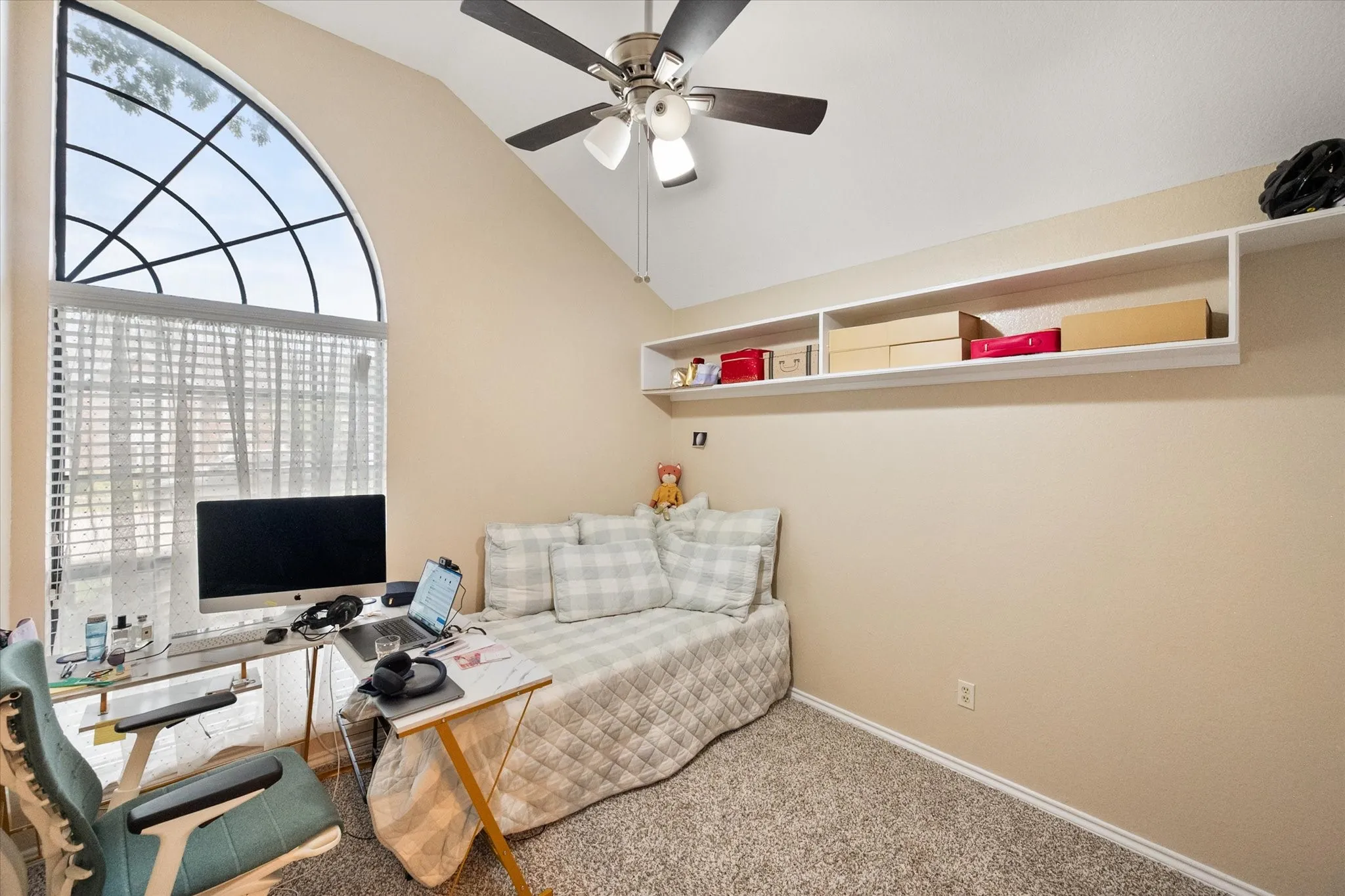 Single Family Residence For Sale in Tarrant County , 4137 Mapleridge Drive, Grapevine, Texas 76051, 3 Bedroom, 2 Bathroom, 2 Garage spaces, 2,142 Sqft, built in 1987, mls#21285342, Real Estate Agent in Grapevine, Homes For Sale in Tarrant county, Homes For Sale in Grapevine, Realtor in Grapevine Texas, Real Estate Brokerage Independent Realty Texas, Luminita Cordes Realtor