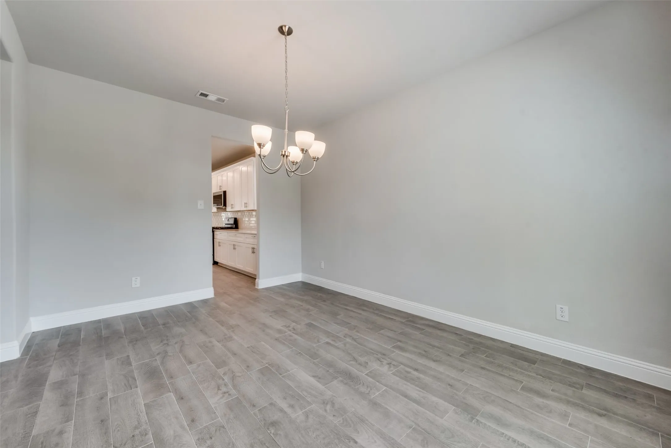 Single Family Residence For Sale in Collin County , 2800 Country Church Road, Mc Kinney, Texas 75071, 4 Bedroom, 3 Bathroom, 2 Garage spaces, 2,655 Sqft, built in 2020, mls#21285292, Real Estate Agent in Mc Kinney, Homes For Sale in Collin county, Homes For Sale in Mc Kinney, Realtor in Mc Kinney Texas, Real Estate Brokerage Independent Realty Texas, Luminita Cordes Realtor