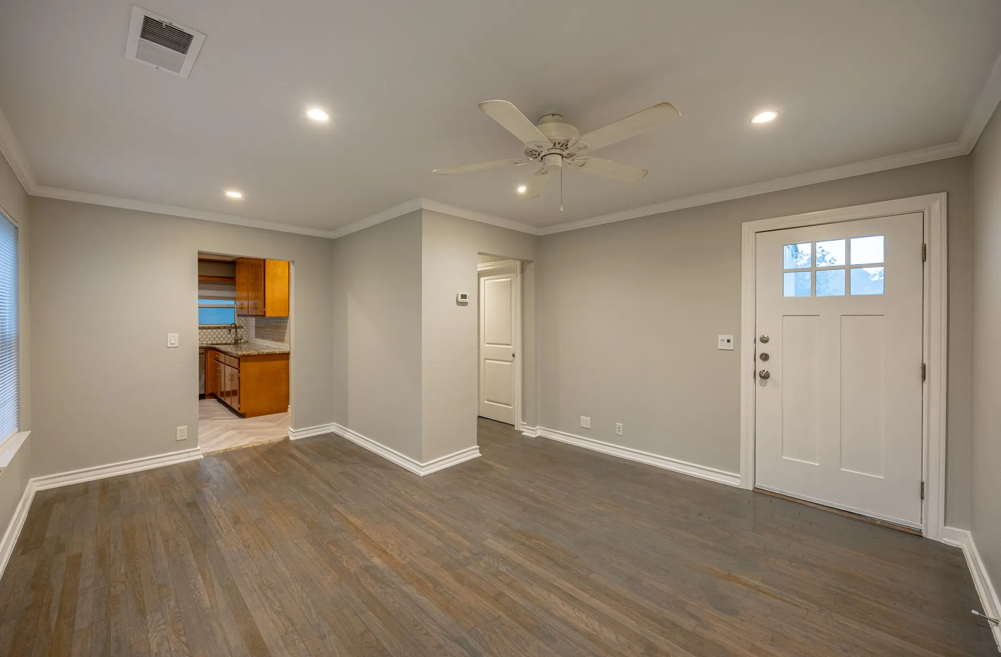 Single Family Residence For Sale in Tarrant County , 4324 Geddes Avenue, Fort Worth, Texas 76107, 2 Bedrooms, 2 Bathrooms, Garage spaces, 750 Sqft, built in 1942, Price $299,000, mls#21286094, Real Estate Agent in Fort Worth, Homes For Sale in Tarrant county, Homes For Sale in Fort Worth, Realtor in Fort Worth Texas, Real Estate Brokerage Independent Realty Texas, Luminita Cordes Realtor