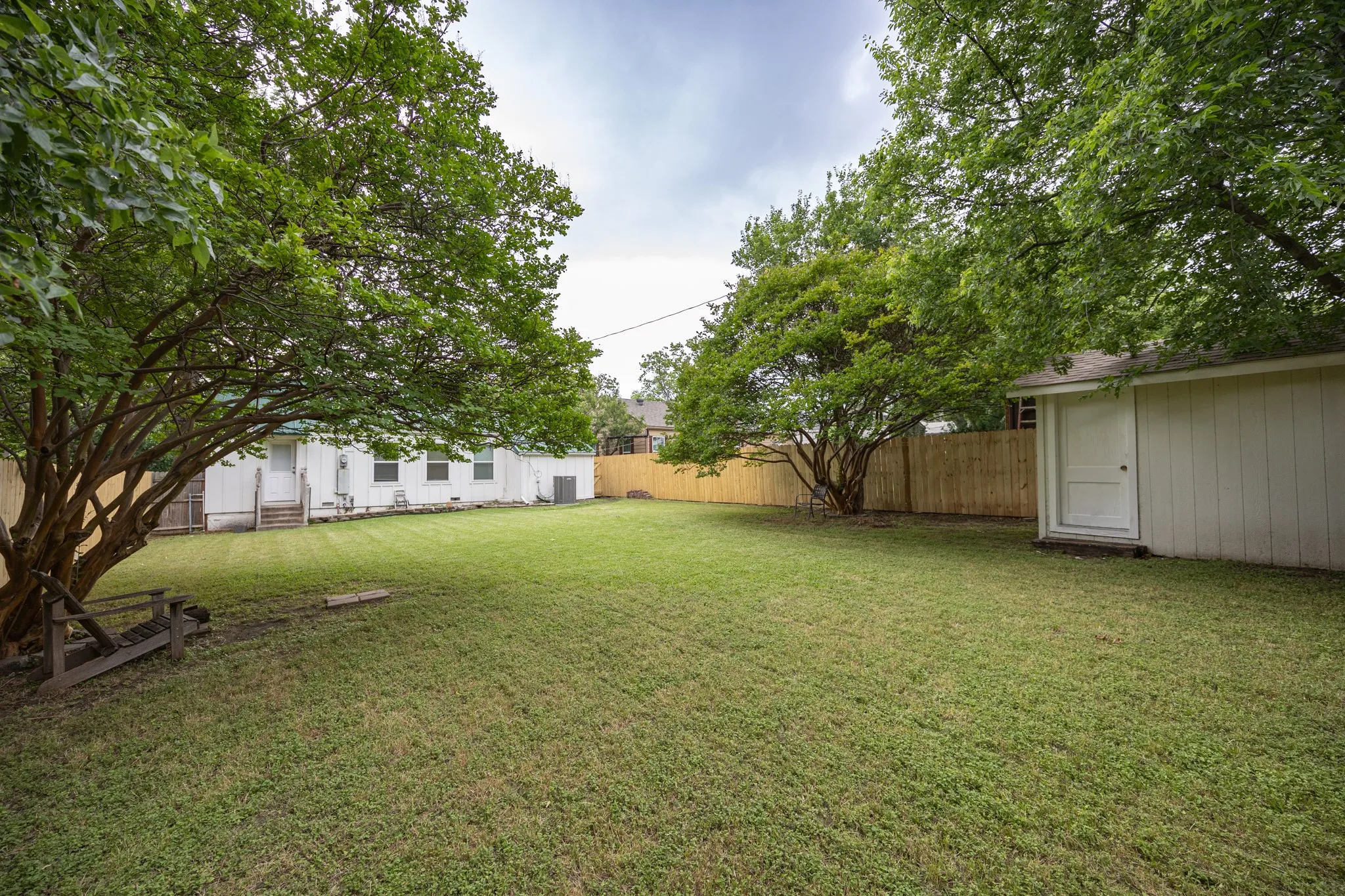 Single Family Residence For Sale in Tarrant County , 4324 Geddes Avenue, Fort Worth, Texas 76107, 2 Bedrooms, 2 Bathrooms, Garage spaces, 750 Sqft, built in 1942, Price $299,000, mls#21286094, Real Estate Agent in Fort Worth, Homes For Sale in Tarrant county, Homes For Sale in Fort Worth, Realtor in Fort Worth Texas, Real Estate Brokerage Independent Realty Texas, Luminita Cordes Realtor