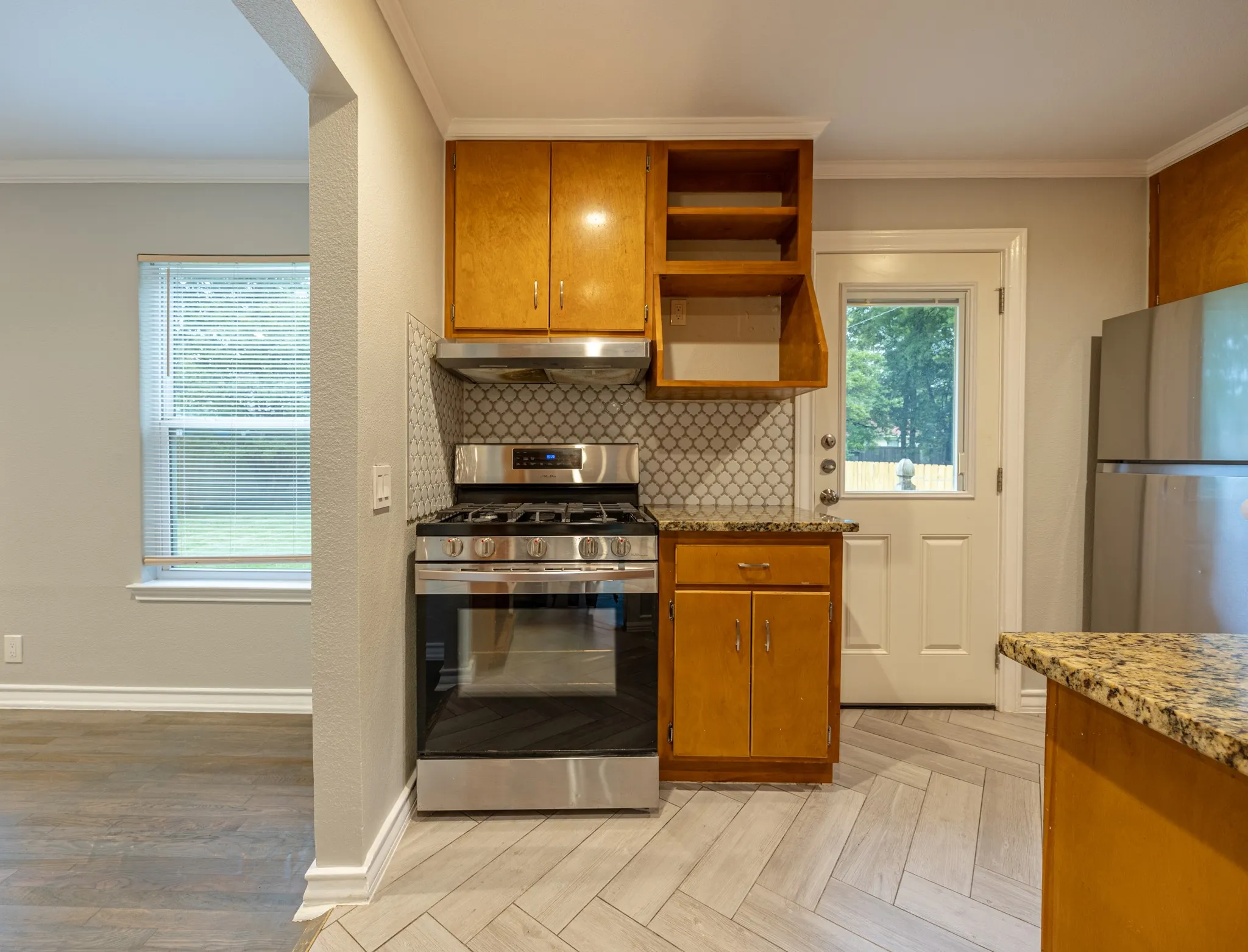 Single Family Residence For Sale in Tarrant County , 4324 Geddes Avenue, Fort Worth, Texas 76107, 2 Bedrooms, 2 Bathrooms, Garage spaces, 750 Sqft, built in 1942, Price $299,000, mls#21286094, Real Estate Agent in Fort Worth, Homes For Sale in Tarrant county, Homes For Sale in Fort Worth, Realtor in Fort Worth Texas, Real Estate Brokerage Independent Realty Texas, Luminita Cordes Realtor