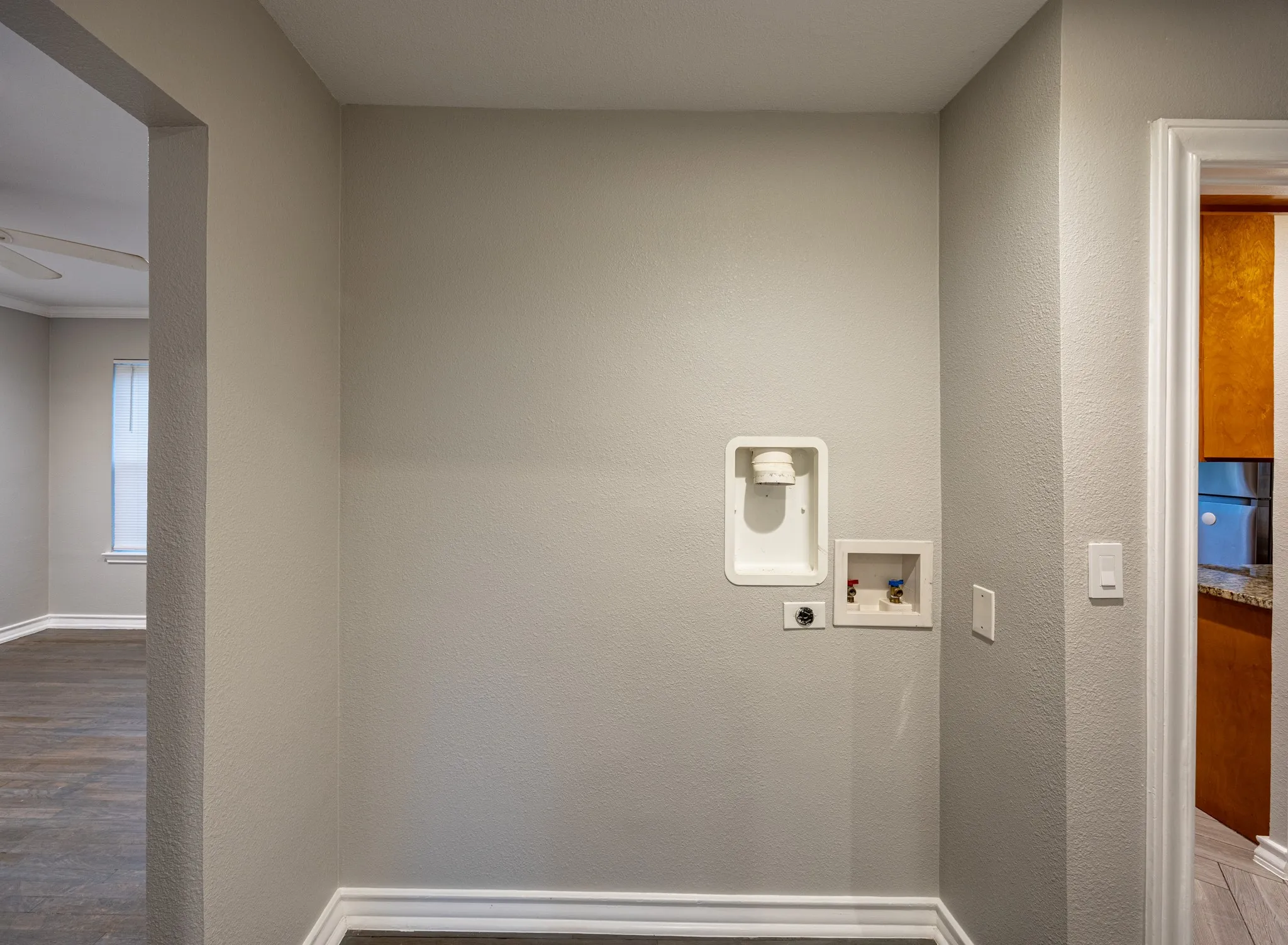 Single Family Residence For Sale in Tarrant County , 4324 Geddes Avenue, Fort Worth, Texas 76107, 2 Bedrooms, 2 Bathrooms, Garage spaces, 750 Sqft, built in 1942, Price $299,000, mls#21286094, Real Estate Agent in Fort Worth, Homes For Sale in Tarrant county, Homes For Sale in Fort Worth, Realtor in Fort Worth Texas, Real Estate Brokerage Independent Realty Texas, Luminita Cordes Realtor