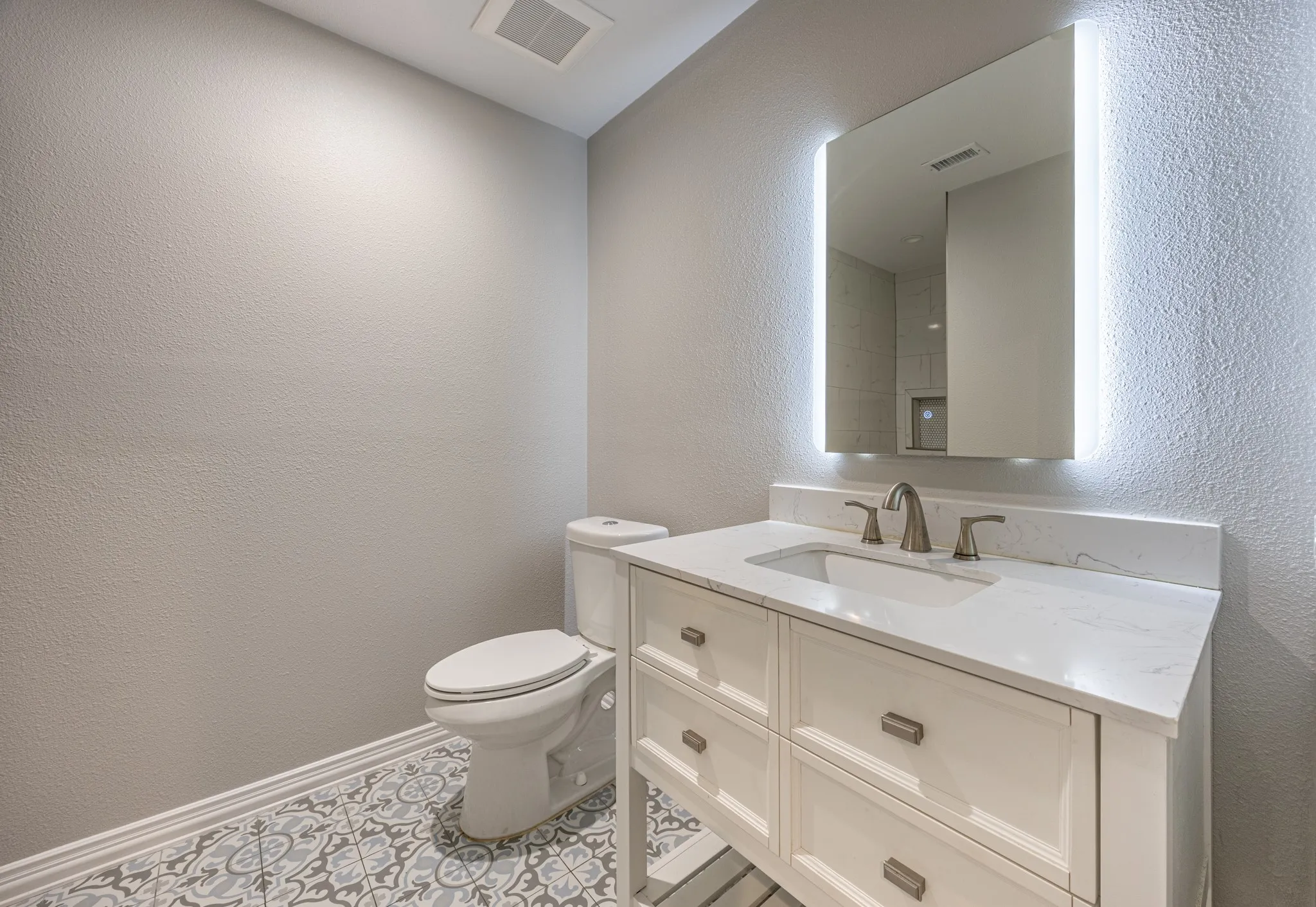 Single Family Residence For Sale in Tarrant County , 4324 Geddes Avenue, Fort Worth, Texas 76107, 2 Bedrooms, 2 Bathrooms, Garage spaces, 750 Sqft, built in 1942, Price $299,000, mls#21286094, Real Estate Agent in Fort Worth, Homes For Sale in Tarrant county, Homes For Sale in Fort Worth, Realtor in Fort Worth Texas, Real Estate Brokerage Independent Realty Texas, Luminita Cordes Realtor