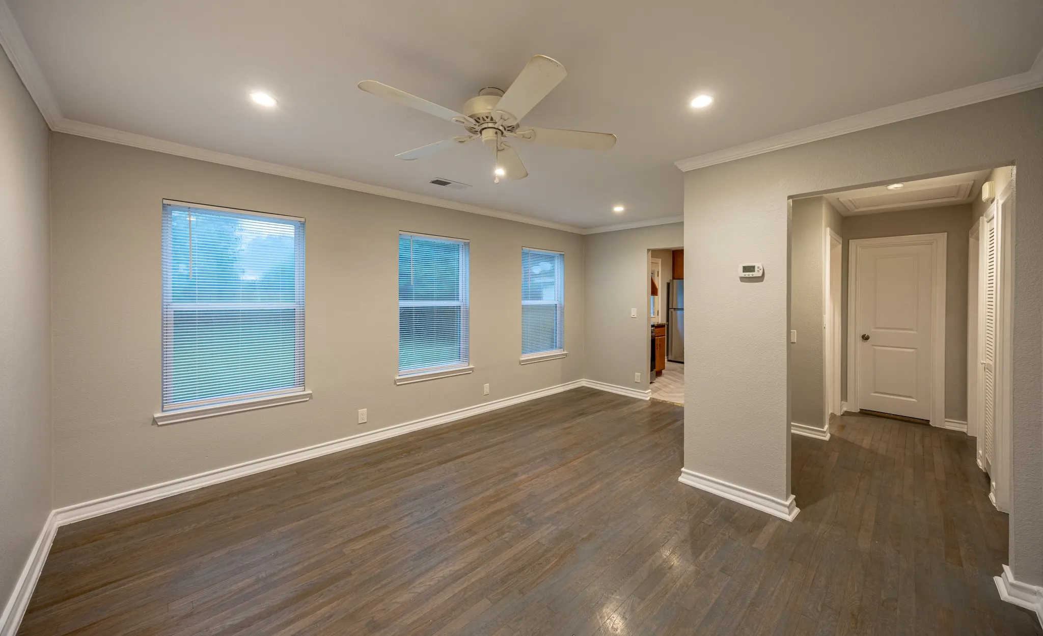 Single Family Residence For Sale in Tarrant County , 4324 Geddes Avenue, Fort Worth, Texas 76107, 2 Bedrooms, 2 Bathrooms, Garage spaces, 750 Sqft, built in 1942, Price $299,000, mls#21286094, Real Estate Agent in Fort Worth, Homes For Sale in Tarrant county, Homes For Sale in Fort Worth, Realtor in Fort Worth Texas, Real Estate Brokerage Independent Realty Texas, Luminita Cordes Realtor