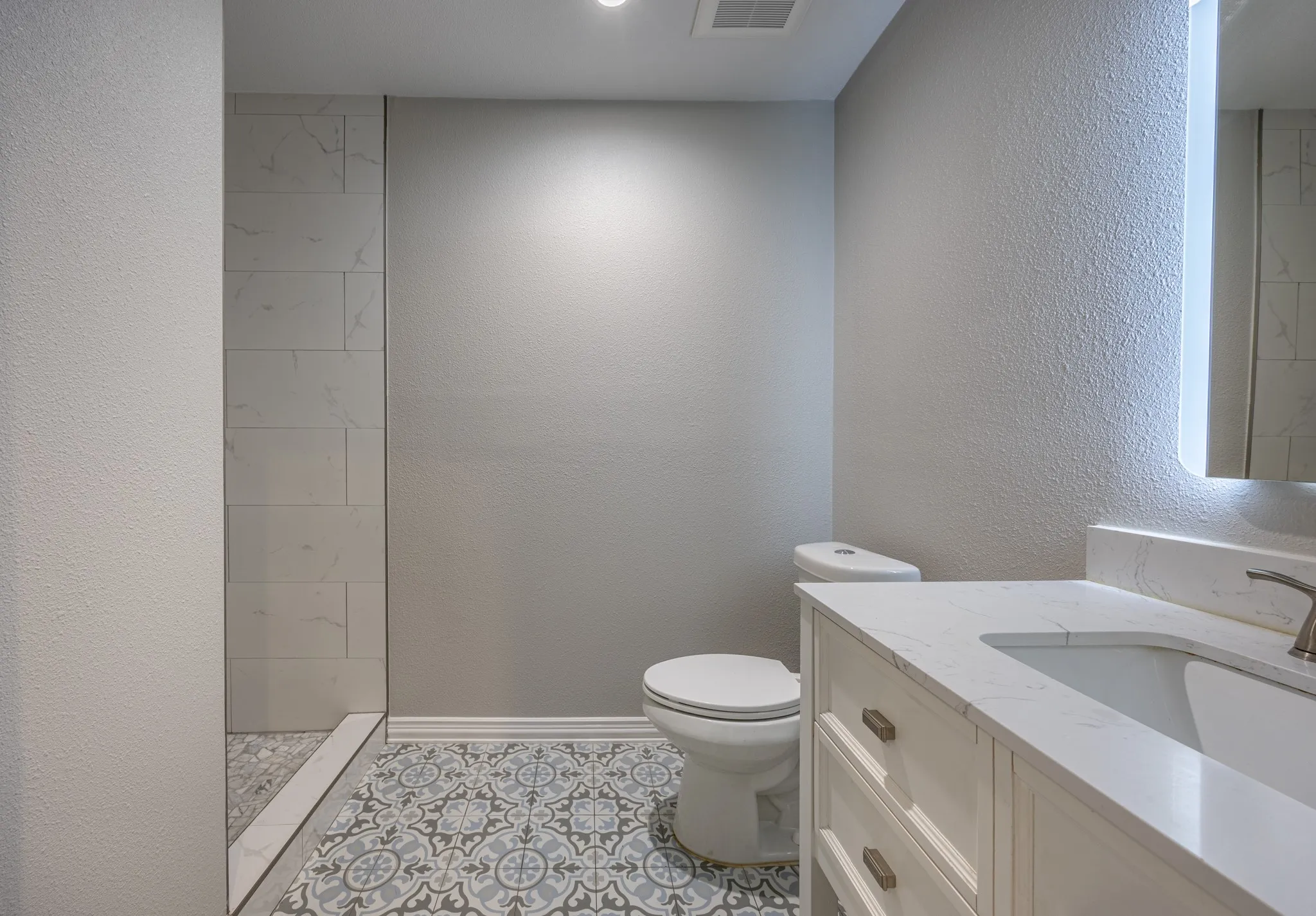 Single Family Residence For Sale in Tarrant County , 4324 Geddes Avenue, Fort Worth, Texas 76107, 2 Bedrooms, 2 Bathrooms, Garage spaces, 750 Sqft, built in 1942, Price $299,000, mls#21286094, Real Estate Agent in Fort Worth, Homes For Sale in Tarrant county, Homes For Sale in Fort Worth, Realtor in Fort Worth Texas, Real Estate Brokerage Independent Realty Texas, Luminita Cordes Realtor
