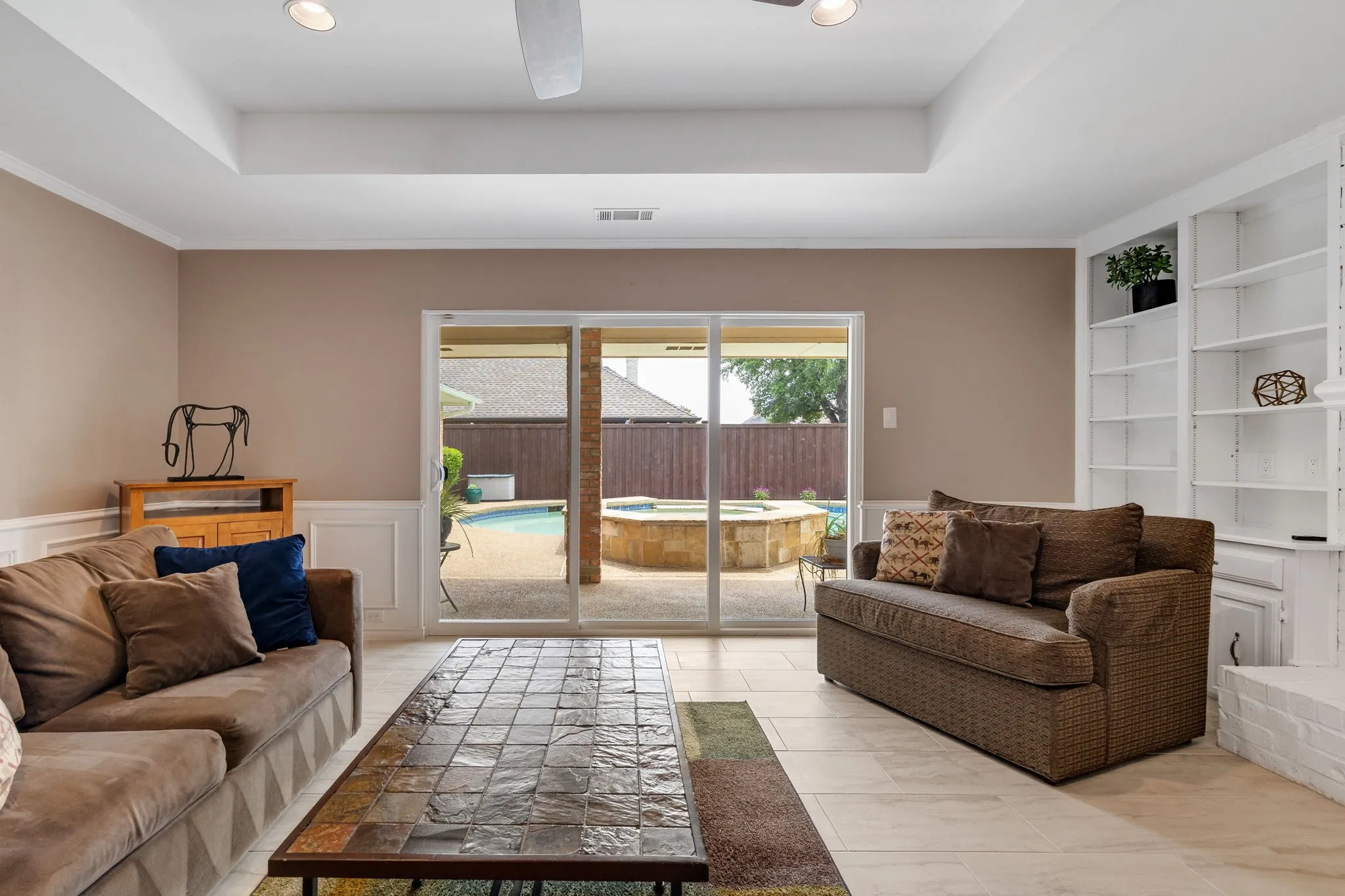 Single Family Residence For Sale in Collin County , 5812 Gallant Fox Lane, Plano, Texas 75093, 4 Bedroom, 4 Bathroom, 2 Garage spaces, 3,120 Sqft, built in 1982, mls#21282975, Real Estate Agent in Plano, Homes For Sale in Collin county, Homes For Sale in Plano, Realtor in Plano Texas, Real Estate Brokerage Independent Realty Texas, Luminita Cordes Realtor