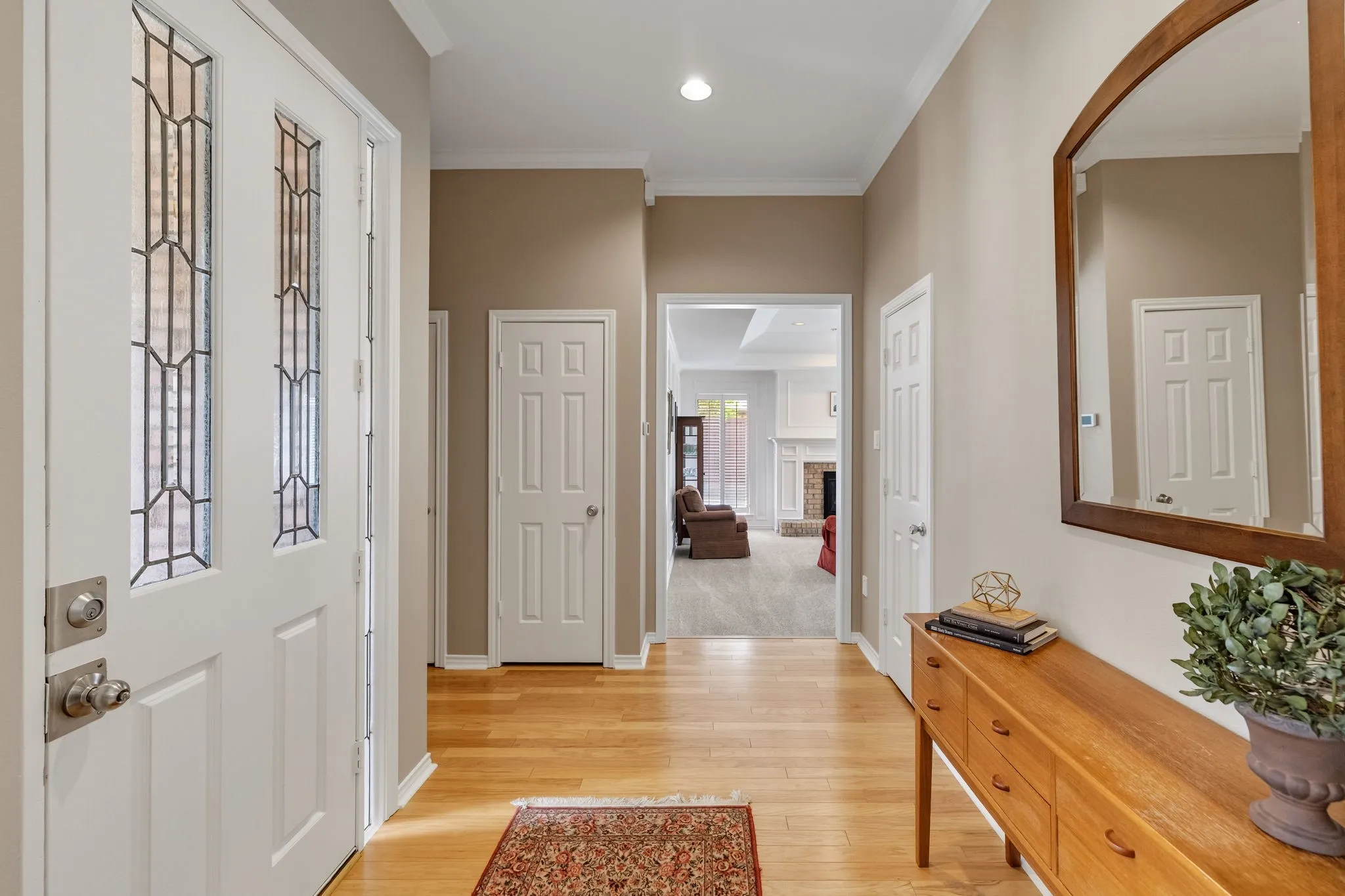 Single Family Residence For Sale in Collin County , 5812 Gallant Fox Lane, Plano, Texas 75093, 4 Bedroom, 4 Bathroom, 2 Garage spaces, 3,120 Sqft, built in 1982, mls#21282975, Real Estate Agent in Plano, Homes For Sale in Collin county, Homes For Sale in Plano, Realtor in Plano Texas, Real Estate Brokerage Independent Realty Texas, Luminita Cordes Realtor
