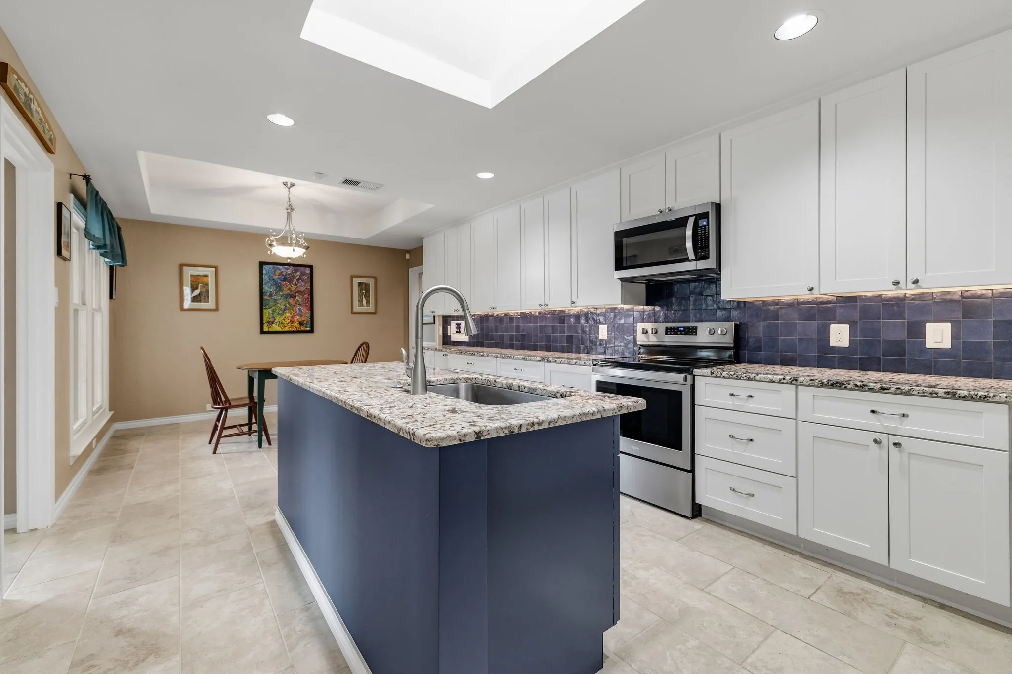 Single Family Residence For Sale in Collin County , 5812 Gallant Fox Lane, Plano, Texas 75093, 4 Bedroom, 4 Bathroom, 2 Garage spaces, 3,120 Sqft, built in 1982, mls#21282975, Real Estate Agent in Plano, Homes For Sale in Collin county, Homes For Sale in Plano, Realtor in Plano Texas, Real Estate Brokerage Independent Realty Texas, Luminita Cordes Realtor