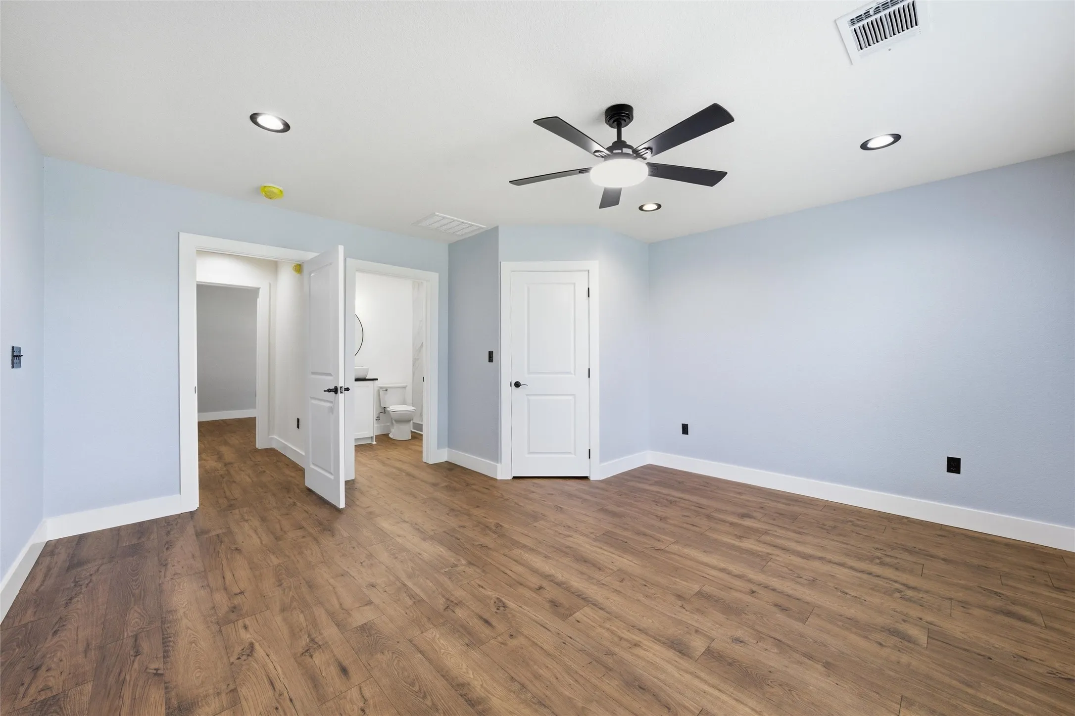 Single Family Residence For Sale in Robertson County , 204 S Anderson Street, Bremond, Texas 76629, 3 Bedroom, 2 Bathroom, Garage spaces, 1,204 Sqft, built in 2024, mls#21286102, Real Estate Agent in Bremond, Homes For Sale in Robertson county, Homes For Sale in Bremond, Realtor in Bremond Texas, Real Estate Brokerage Independent Realty Texas, Luminita Cordes Realtor