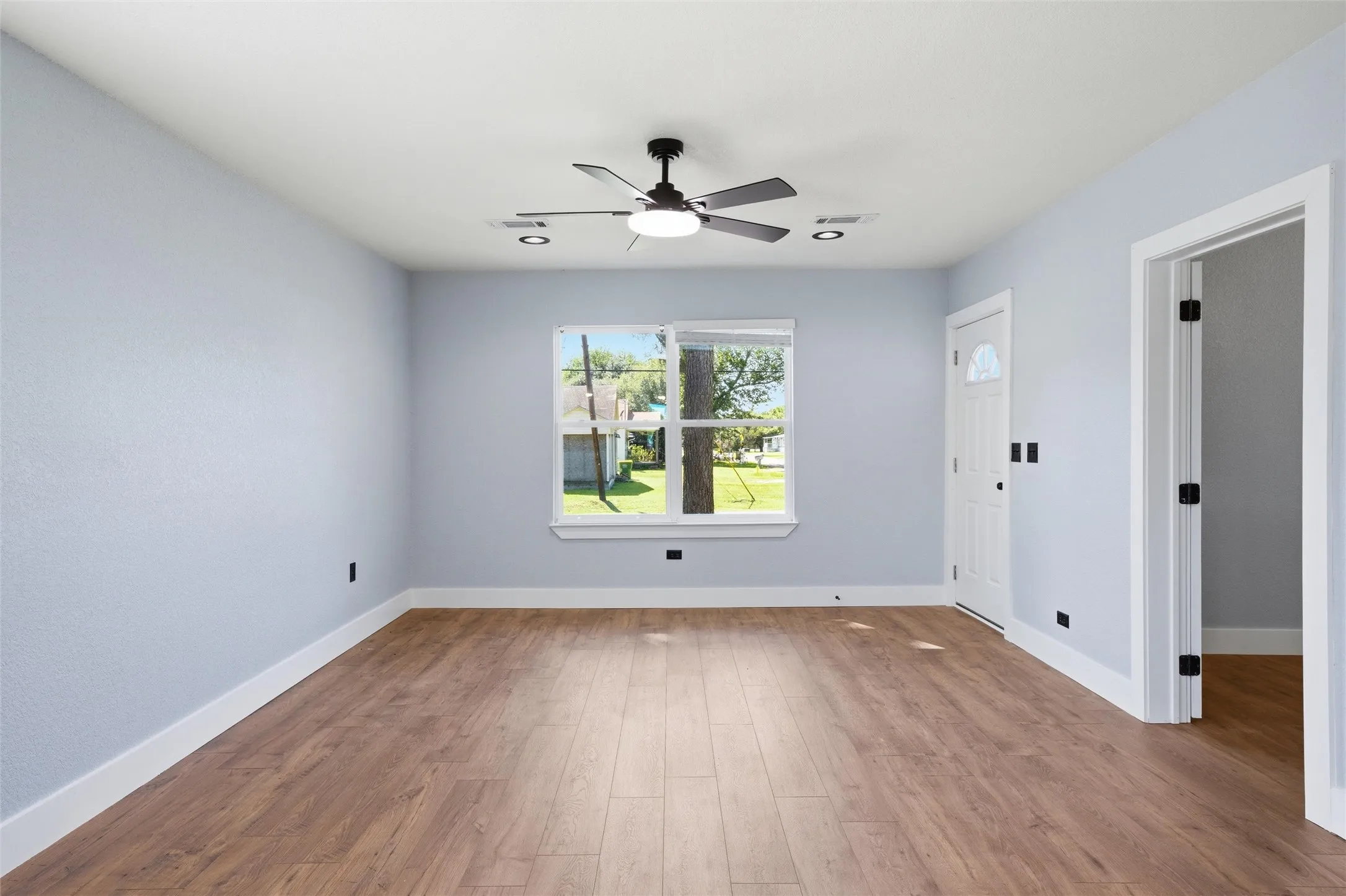 Single Family Residence For Sale in Robertson County , 204 S Anderson Street, Bremond, Texas 76629, 3 Bedroom, 2 Bathroom, Garage spaces, 1,204 Sqft, built in 2024, mls#21286102, Real Estate Agent in Bremond, Homes For Sale in Robertson county, Homes For Sale in Bremond, Realtor in Bremond Texas, Real Estate Brokerage Independent Realty Texas, Luminita Cordes Realtor