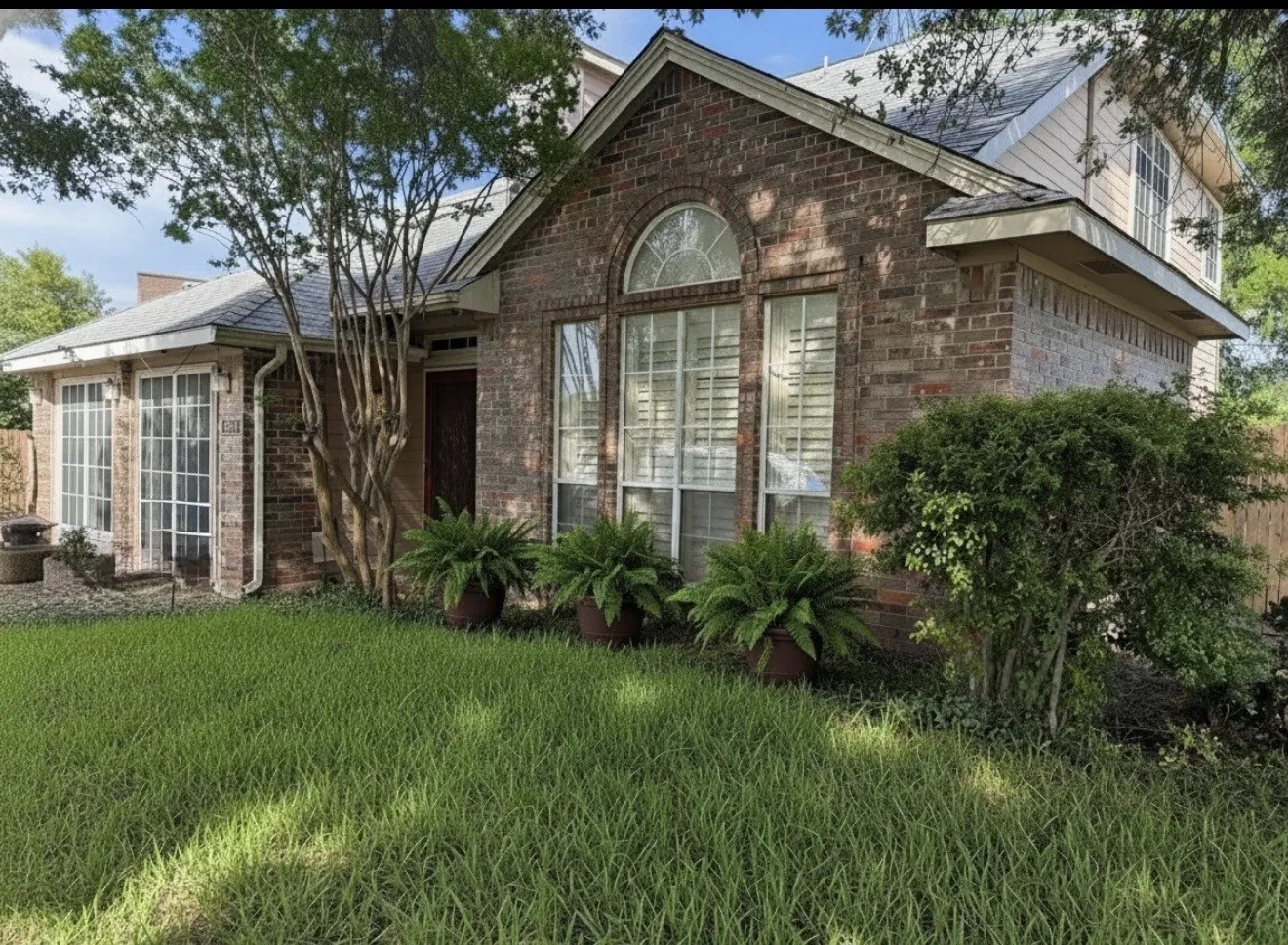 Single Family Residence For Sale in Collin County , 1221 Big Bend Drive, Mc Kinney, Texas 75069, 4 Bedroom, 3 Bathroom, Garage spaces, 2,504 Sqft, built in 1990, mls#21286091, Real Estate Agent in Mc Kinney, Homes For Sale in Collin county, Homes For Sale in Mc Kinney, Realtor in Mc Kinney Texas, Real Estate Brokerage Independent Realty Texas, Luminita Cordes Realtor