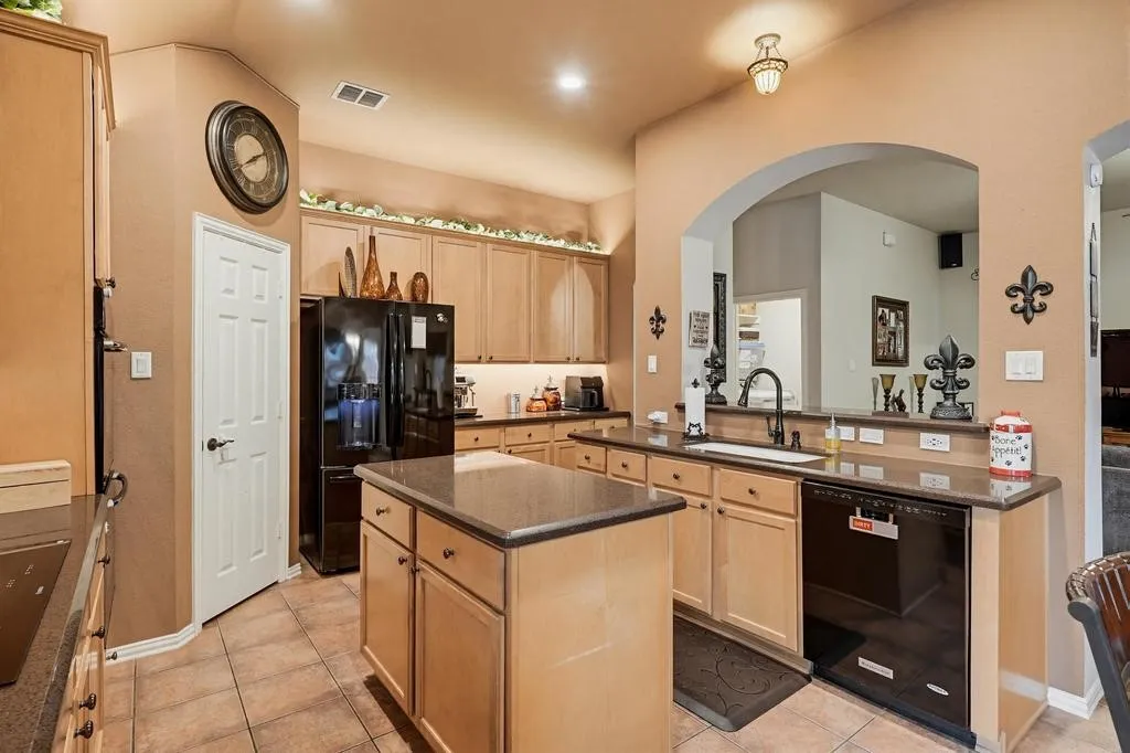Single Family Residence For Sale in Tarrant County , 5204 Appalachian Way, Fort Worth, Texas 76123, 4 Bedrooms, 2 Bathrooms, 2 Garage spaces, 2,268 Sqft, built in 2002, Price $325,000, mls#21286121, Real Estate Agent in Fort Worth, Homes For Sale in Tarrant county, Homes For Sale in Fort Worth, Realtor in Fort Worth Texas, Real Estate Brokerage Independent Realty Texas, Luminita Cordes Realtor