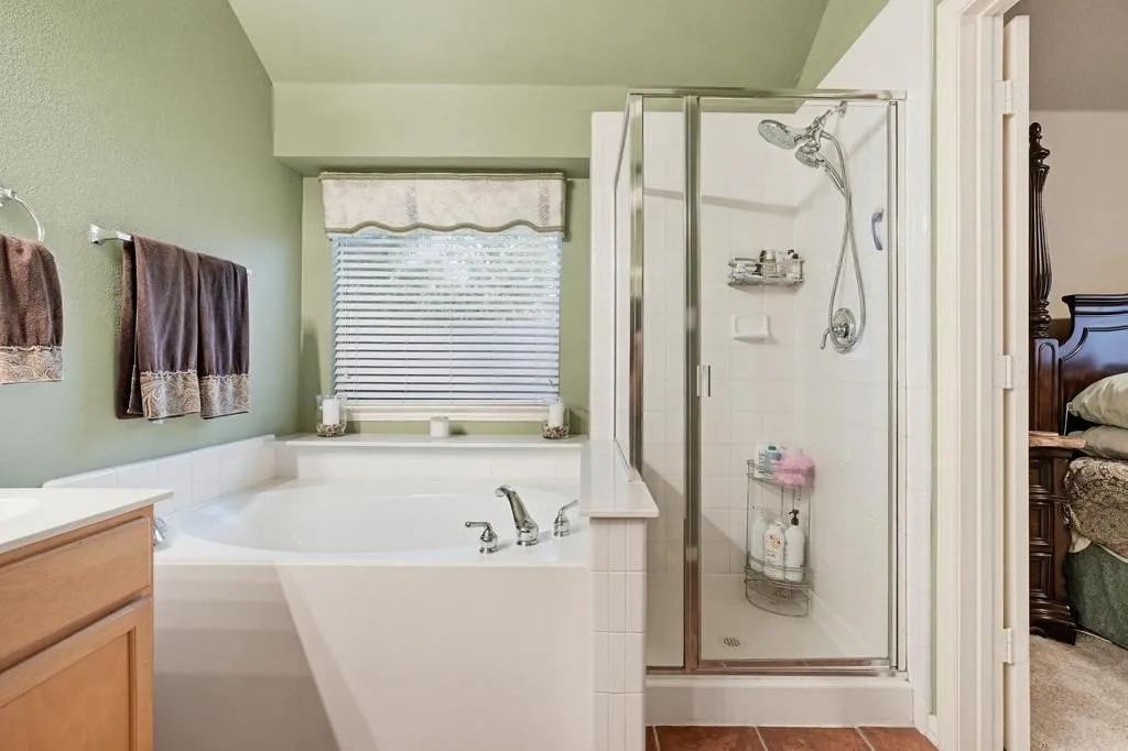 Single Family Residence For Sale in Tarrant County , 5204 Appalachian Way, Fort Worth, Texas 76123, 4 Bedrooms, 2 Bathrooms, 2 Garage spaces, 2,268 Sqft, built in 2002, Price $325,000, mls#21286121, Real Estate Agent in Fort Worth, Homes For Sale in Tarrant county, Homes For Sale in Fort Worth, Realtor in Fort Worth Texas, Real Estate Brokerage Independent Realty Texas, Luminita Cordes Realtor