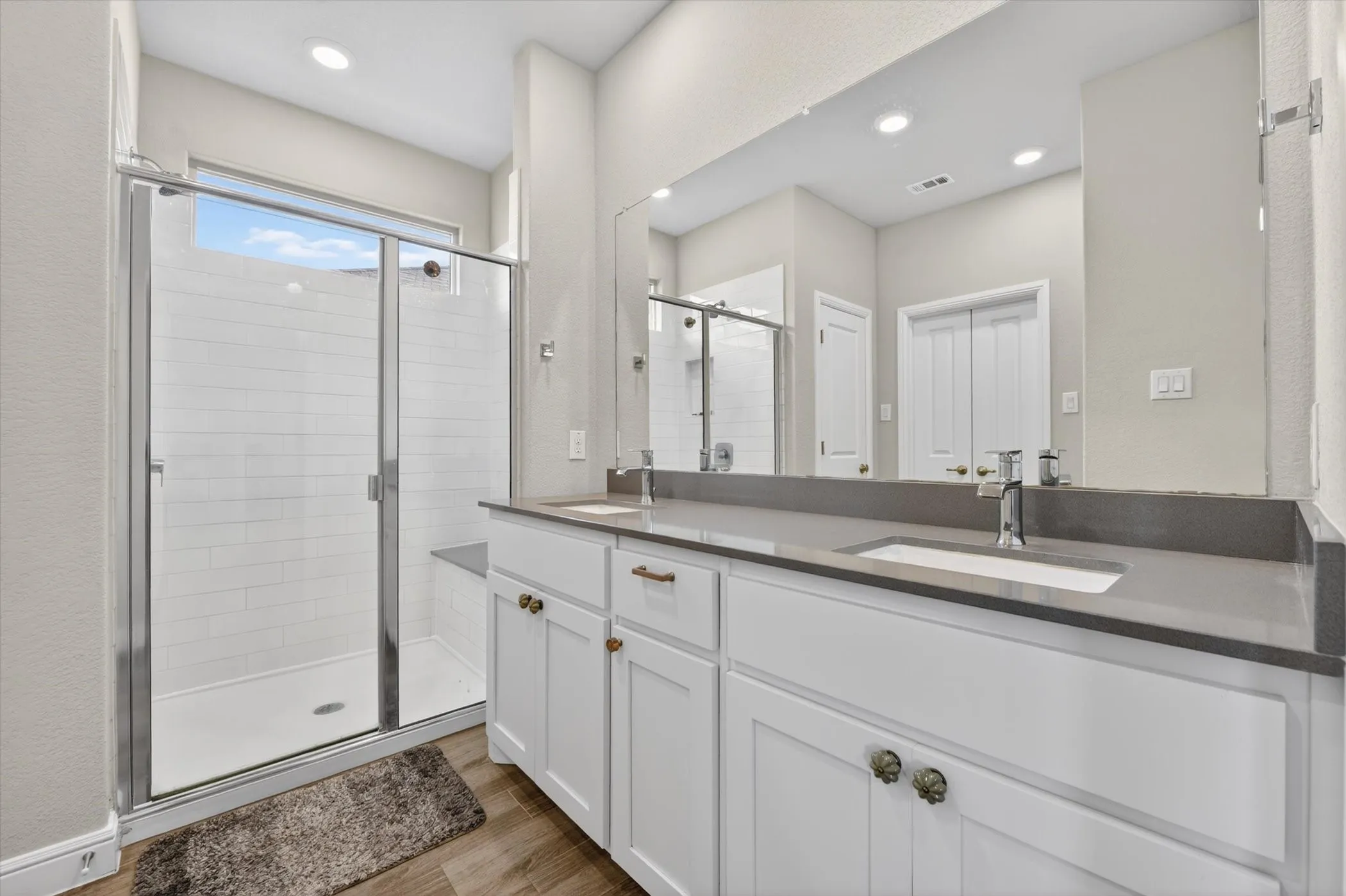 Single Family Residence For Sale in Parker County , 2428 O'Connor Ranch Drive, Weatherford, Texas 76087, 3 Bedroom, 2 Bathroom, 2 Garage spaces, 1,736 Sqft, built in 2021, mls#21286074, Real Estate Agent in Weatherford, Homes For Sale in Parker county, Homes For Sale in Weatherford, Realtor in Weatherford Texas, Real Estate Brokerage Independent Realty Texas, Luminita Cordes Realtor