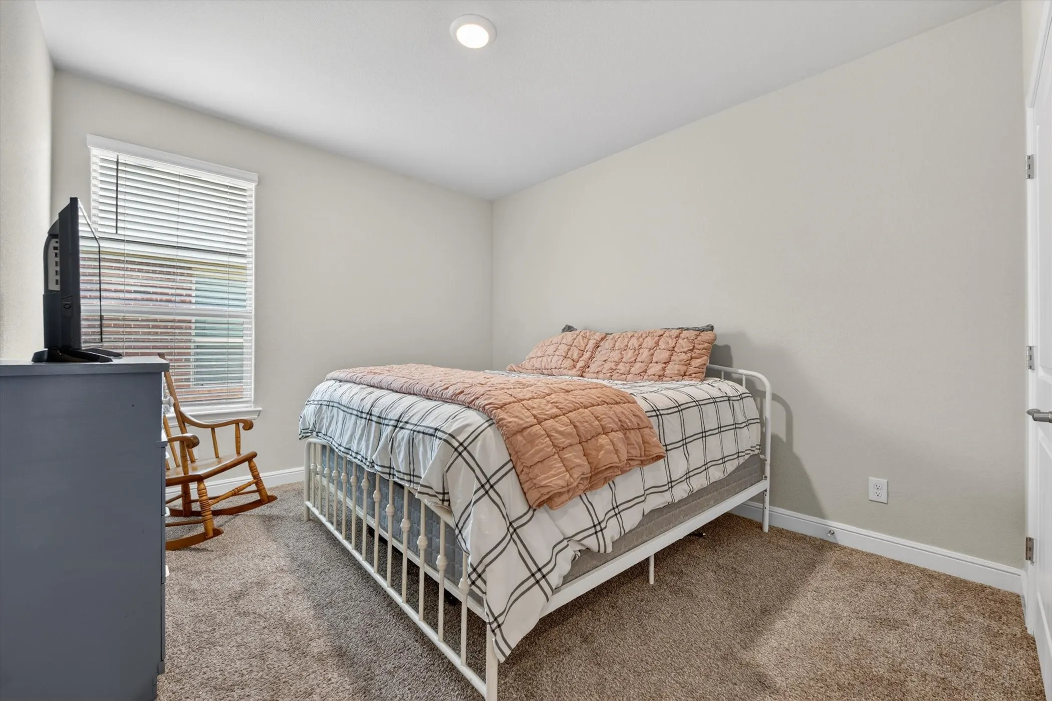 Single Family Residence For Sale in Parker County , 2428 O'Connor Ranch Drive, Weatherford, Texas 76087, 3 Bedroom, 2 Bathroom, 2 Garage spaces, 1,736 Sqft, built in 2021, mls#21286074, Real Estate Agent in Weatherford, Homes For Sale in Parker county, Homes For Sale in Weatherford, Realtor in Weatherford Texas, Real Estate Brokerage Independent Realty Texas, Luminita Cordes Realtor