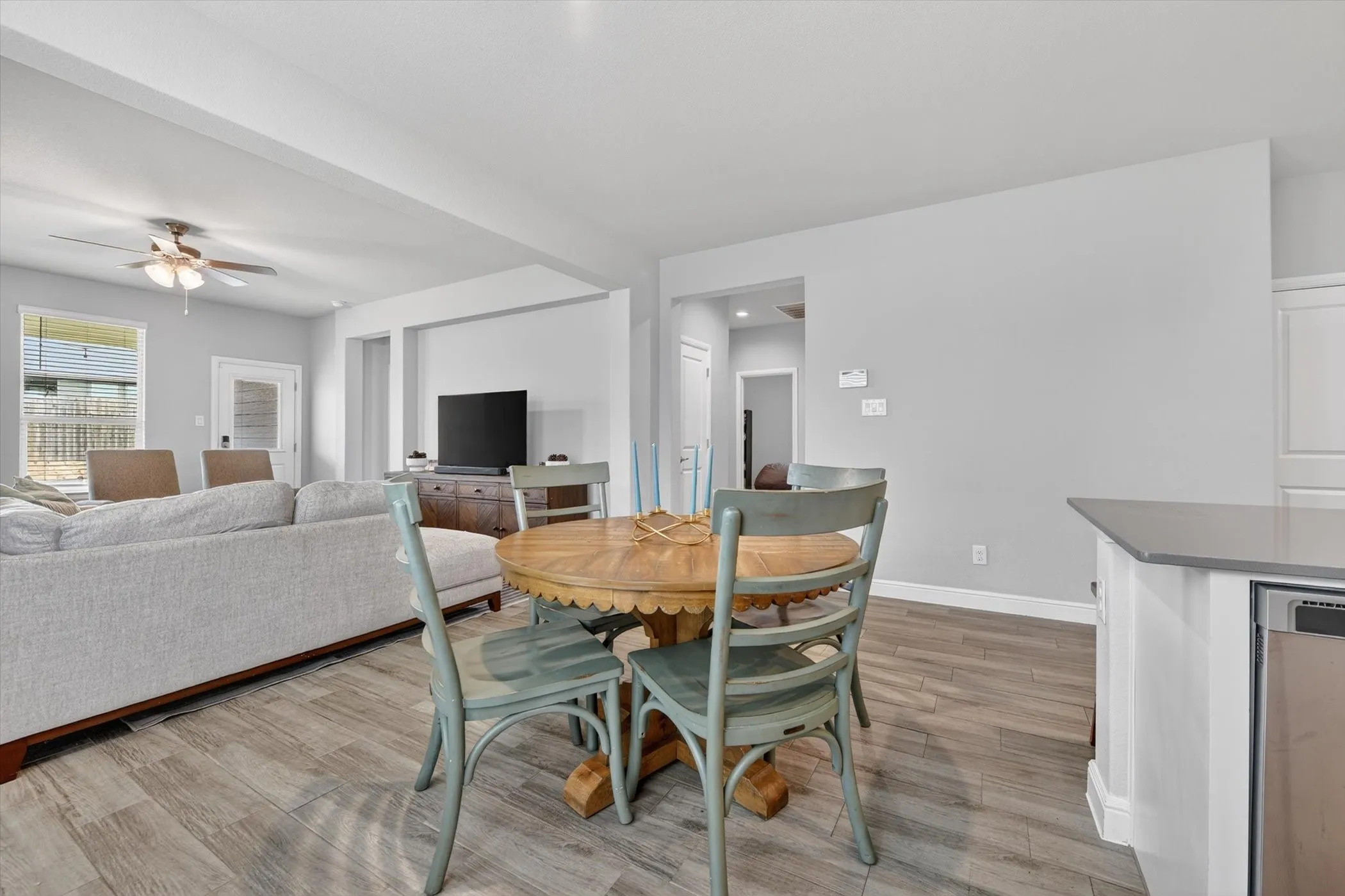 Single Family Residence For Sale in Parker County , 2428 O'Connor Ranch Drive, Weatherford, Texas 76087, 3 Bedroom, 2 Bathroom, 2 Garage spaces, 1,736 Sqft, built in 2021, mls#21286074, Real Estate Agent in Weatherford, Homes For Sale in Parker county, Homes For Sale in Weatherford, Realtor in Weatherford Texas, Real Estate Brokerage Independent Realty Texas, Luminita Cordes Realtor