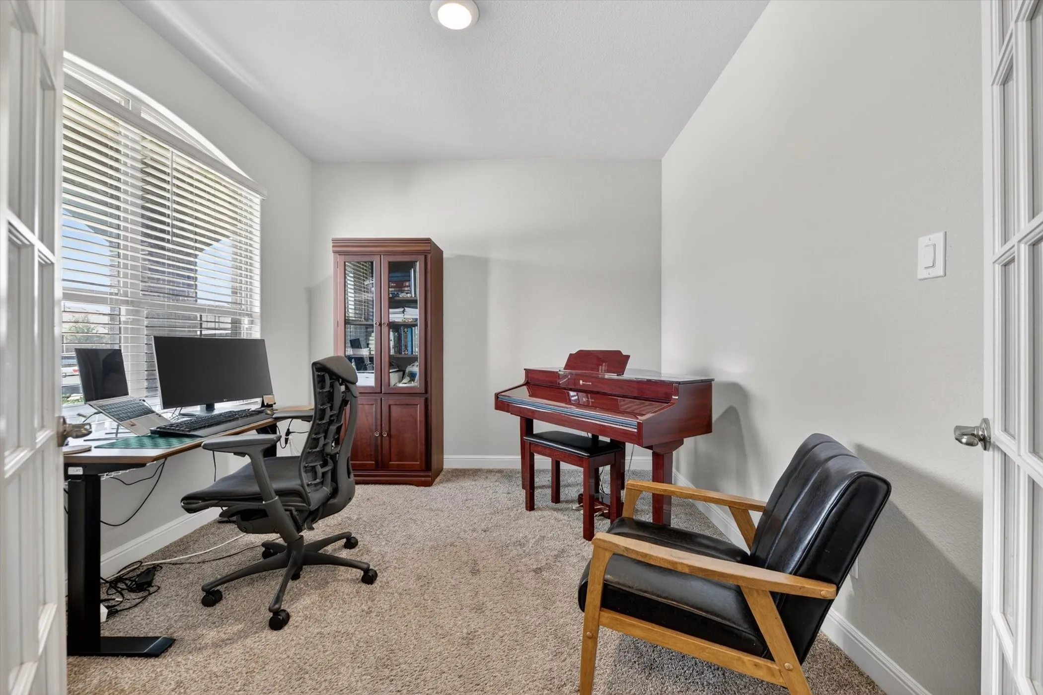 Single Family Residence For Sale in Parker County , 2428 O'Connor Ranch Drive, Weatherford, Texas 76087, 3 Bedroom, 2 Bathroom, 2 Garage spaces, 1,736 Sqft, built in 2021, mls#21286074, Real Estate Agent in Weatherford, Homes For Sale in Parker county, Homes For Sale in Weatherford, Realtor in Weatherford Texas, Real Estate Brokerage Independent Realty Texas, Luminita Cordes Realtor