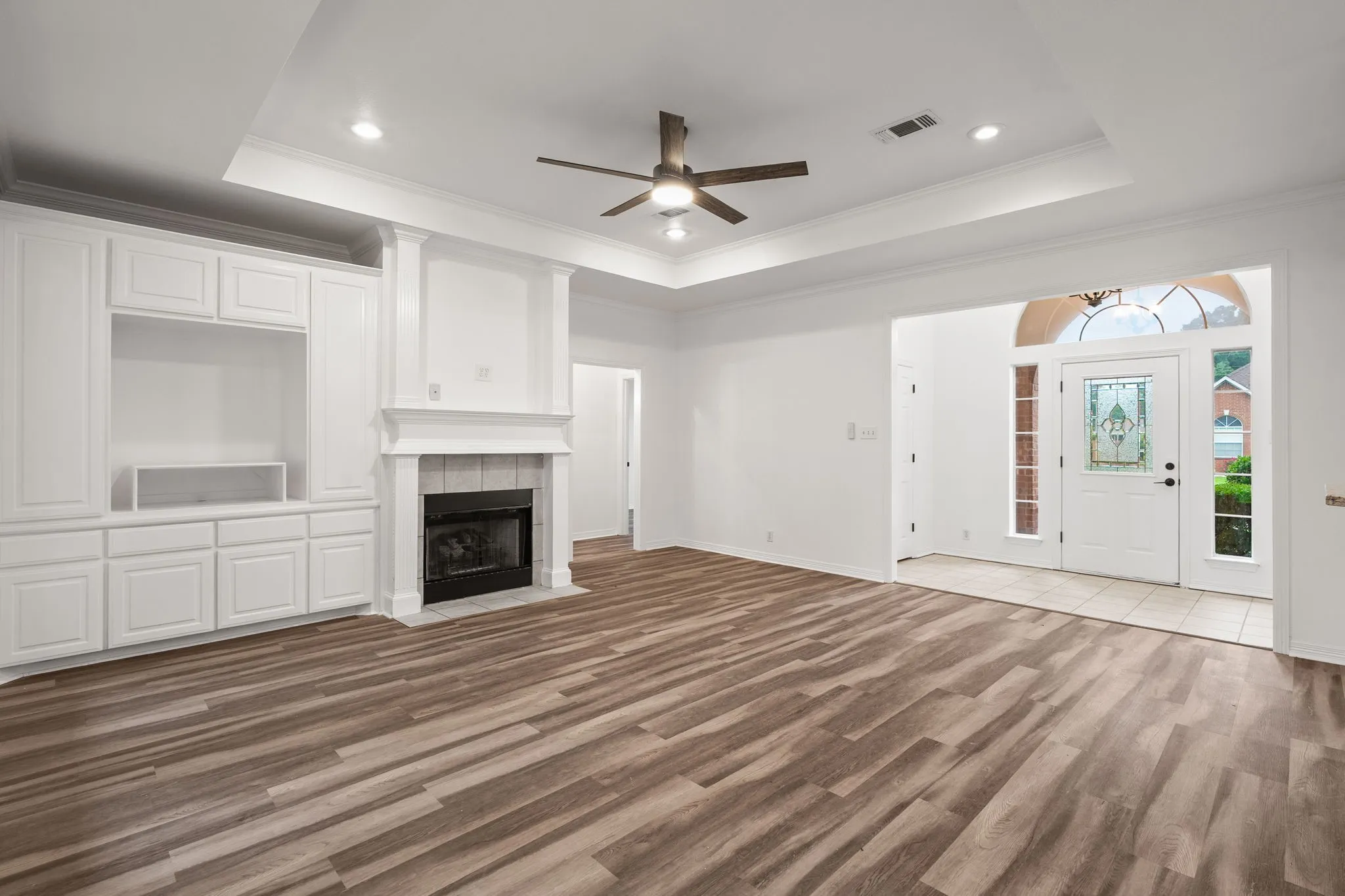 large living room gas log fireplace