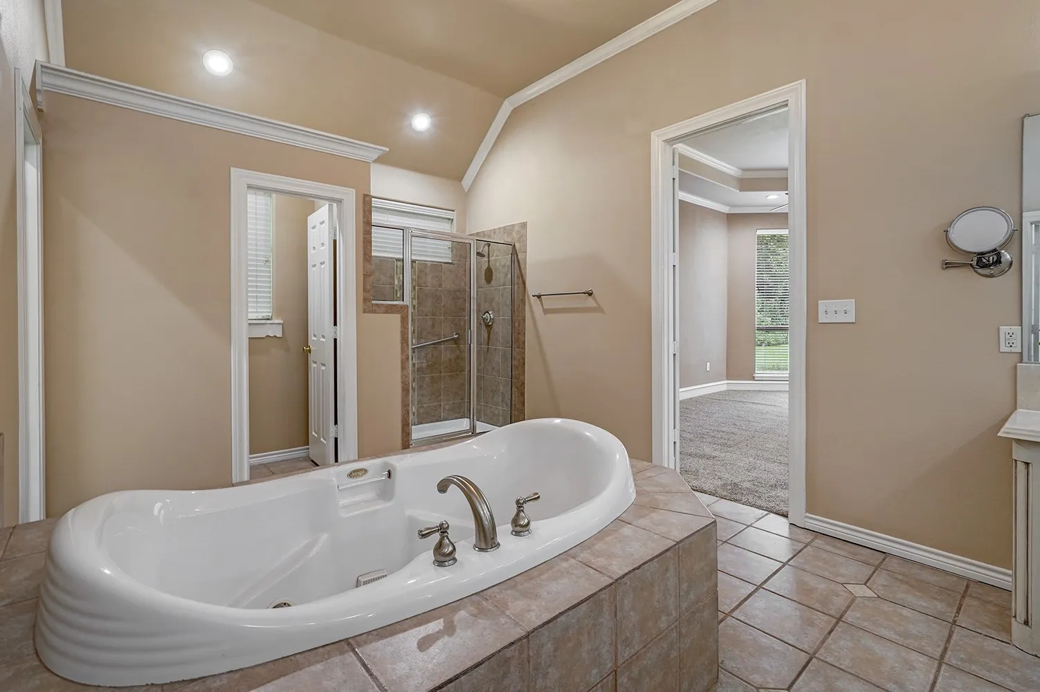 Single Family Residence For Sale in Denton County , 7301 Stallion Street, Denton, Texas 76208, 3 Bedroom, 4 Bathroom, 3 Garage spaces, 3,558 Sqft, built in 2000, mls#21286107, Real Estate Agent in Denton, Homes For Sale in Denton county, Homes For Sale in Denton, Realtor in Denton Texas, Real Estate Brokerage Independent Realty Texas, Luminita Cordes Realtor