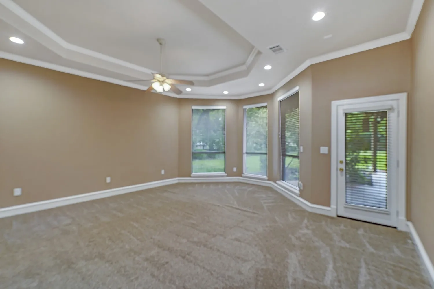 Single Family Residence For Sale in Denton County , 7301 Stallion Street, Denton, Texas 76208, 3 Bedroom, 4 Bathroom, 3 Garage spaces, 3,558 Sqft, built in 2000, mls#21286107, Real Estate Agent in Denton, Homes For Sale in Denton county, Homes For Sale in Denton, Realtor in Denton Texas, Real Estate Brokerage Independent Realty Texas, Luminita Cordes Realtor