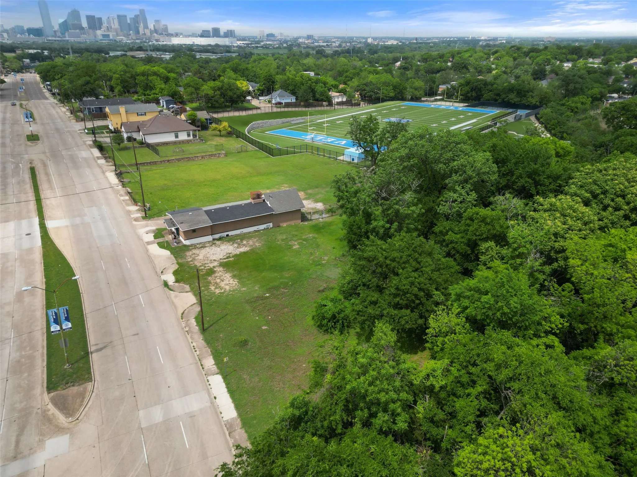 Unimproved Land For Sale in Dallas County , 654 S Corinth Street Road, Dallas, Texas 75203, 0, 0, Garage spaces, 0 Sqft, built in 0, mls#21286136, Real Estate Agent in Dallas, Homes For Sale in Dallas county, Homes For Sale in Dallas, Realtor in Dallas Texas, Real Estate Brokerage Independent Realty Texas, Luminita Cordes Realtor