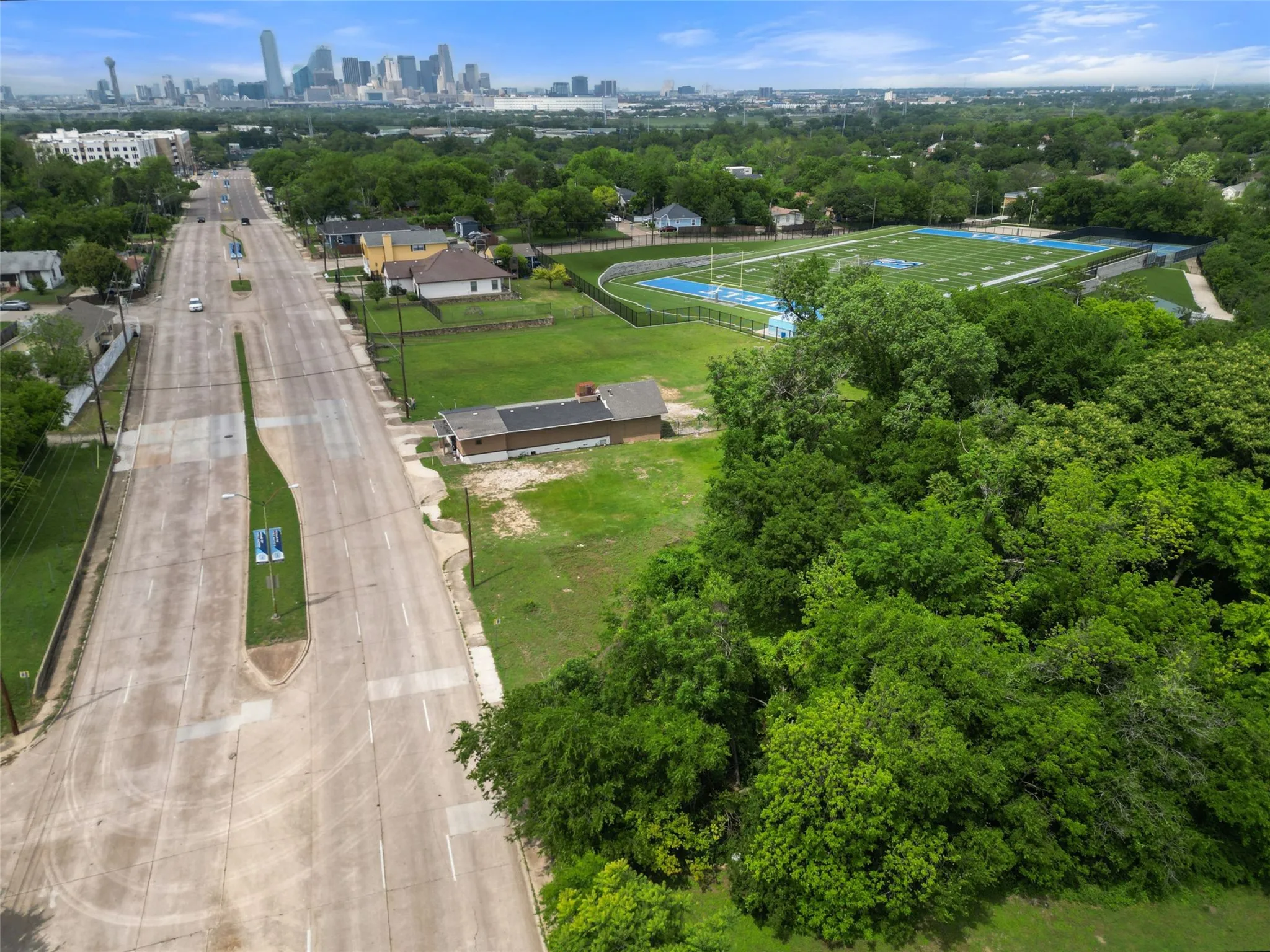 Unimproved Land For Sale in Dallas County , 654 S Corinth Street Road, Dallas, Texas 75203, 0, 0, Garage spaces, 0 Sqft, built in 0, mls#21286136, Real Estate Agent in Dallas, Homes For Sale in Dallas county, Homes For Sale in Dallas, Realtor in Dallas Texas, Real Estate Brokerage Independent Realty Texas, Luminita Cordes Realtor