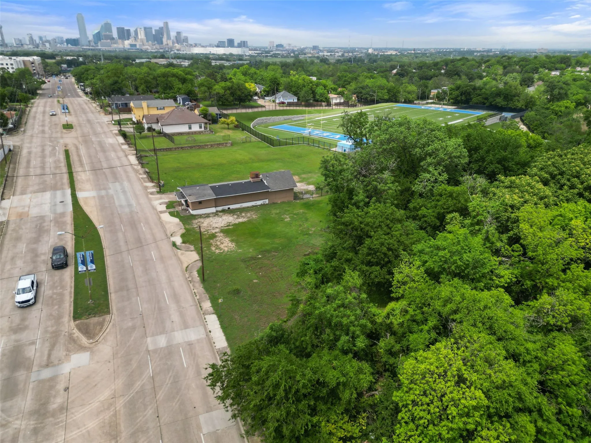 Unimproved Land For Sale in Dallas County , 654 S Corinth Street Road, Dallas, Texas 75203, 0, 0, Garage spaces, 0 Sqft, built in 0, mls#21286136, Real Estate Agent in Dallas, Homes For Sale in Dallas county, Homes For Sale in Dallas, Realtor in Dallas Texas, Real Estate Brokerage Independent Realty Texas, Luminita Cordes Realtor