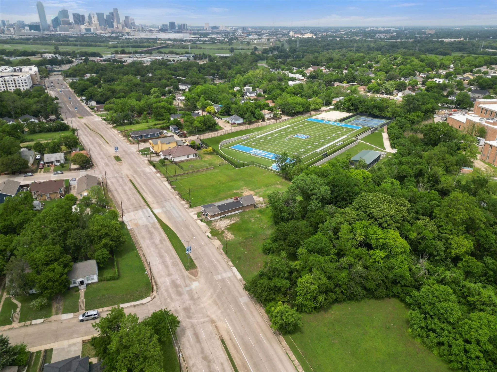 Unimproved Land For Sale in Dallas County , 654 S Corinth Street Road, Dallas, Texas 75203, 0, 0, Garage spaces, 0 Sqft, built in 0, mls#21286136, Real Estate Agent in Dallas, Homes For Sale in Dallas county, Homes For Sale in Dallas, Realtor in Dallas Texas, Real Estate Brokerage Independent Realty Texas, Luminita Cordes Realtor