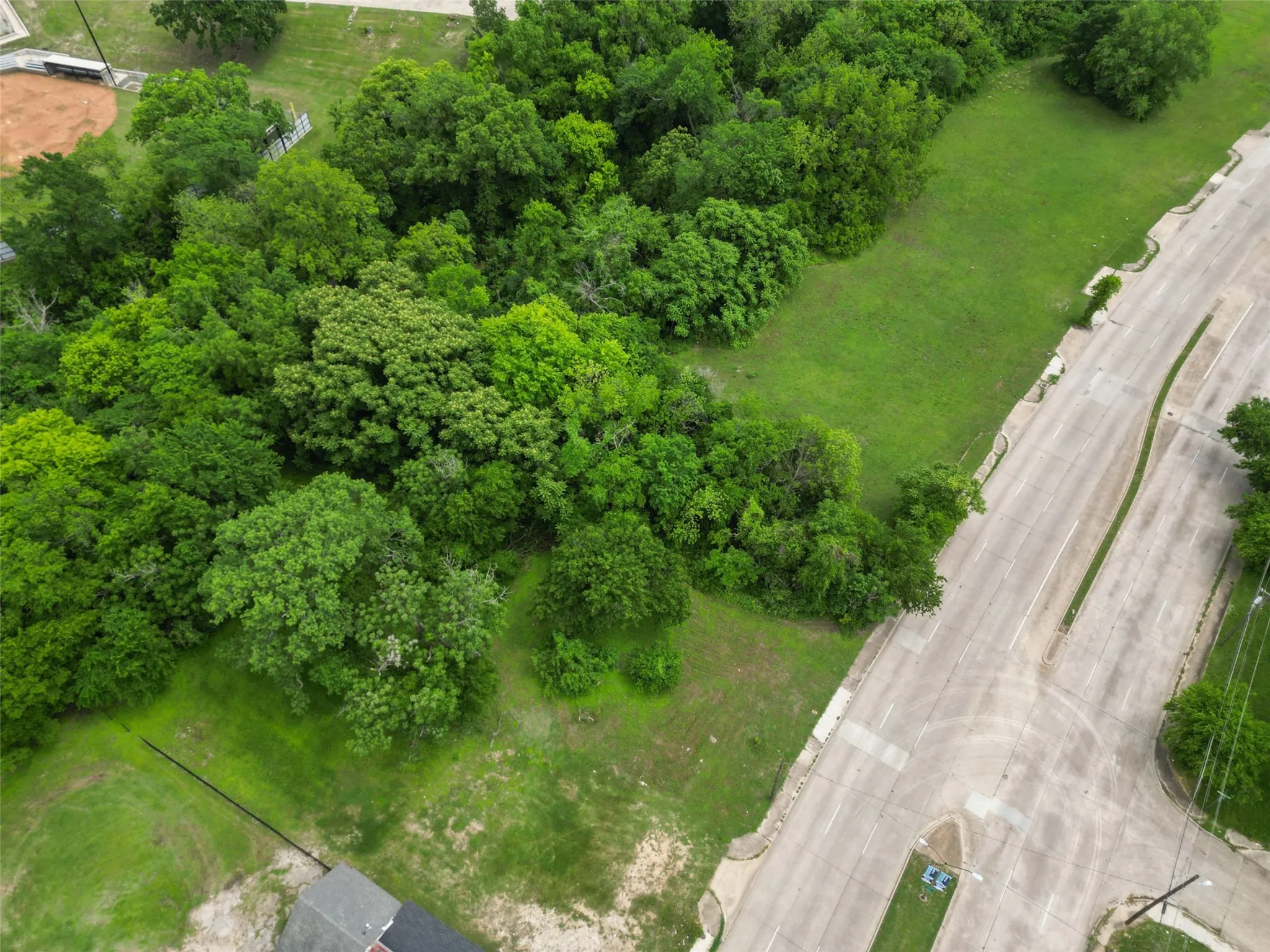 Unimproved Land For Sale in Dallas County , 654 S Corinth Street Road, Dallas, Texas 75203, 0, 0, Garage spaces, 0 Sqft, built in 0, mls#21286136, Real Estate Agent in Dallas, Homes For Sale in Dallas county, Homes For Sale in Dallas, Realtor in Dallas Texas, Real Estate Brokerage Independent Realty Texas, Luminita Cordes Realtor