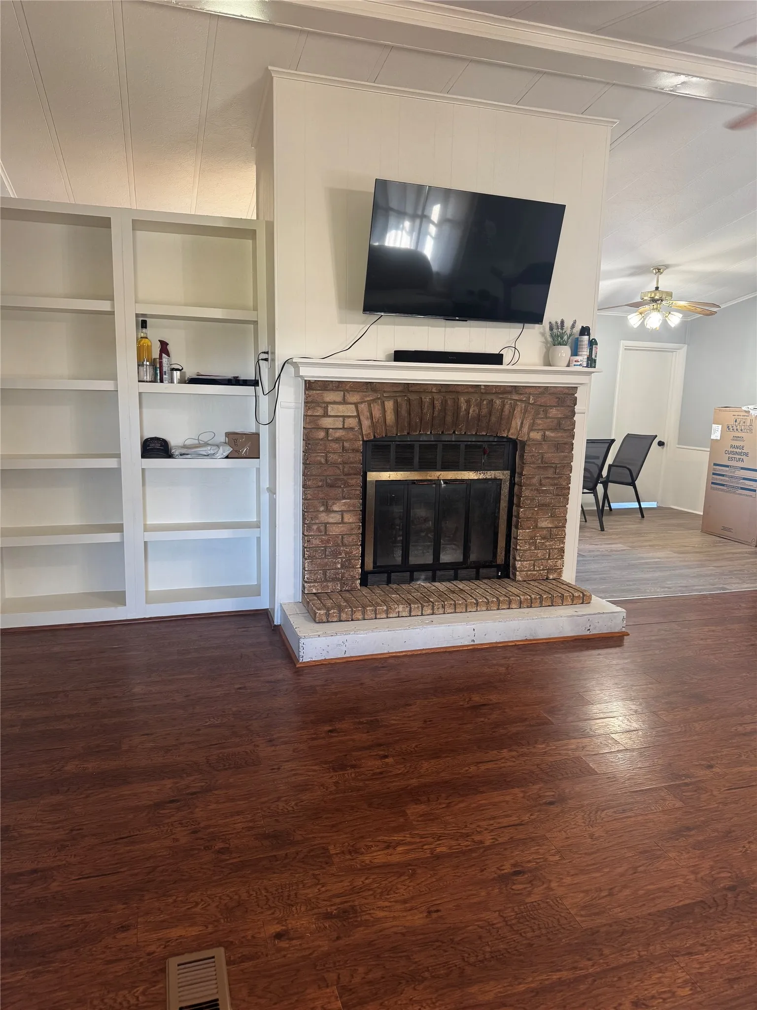 Mobile Home For Sale in Van Zandt County , 320 Vz County Road 3814, Wills Point, Texas 75169, 4 Bedroom, 2 Bathroom, 1 Garage spaces, 1,568 Sqft, built in 1983, mls#21284769, Real Estate Agent in Wills Point, Homes For Sale in Van Zandt county, Homes For Sale in Wills Point, Realtor in Wills Point Texas, Real Estate Brokerage Independent Realty Texas, Luminita Cordes Realtor