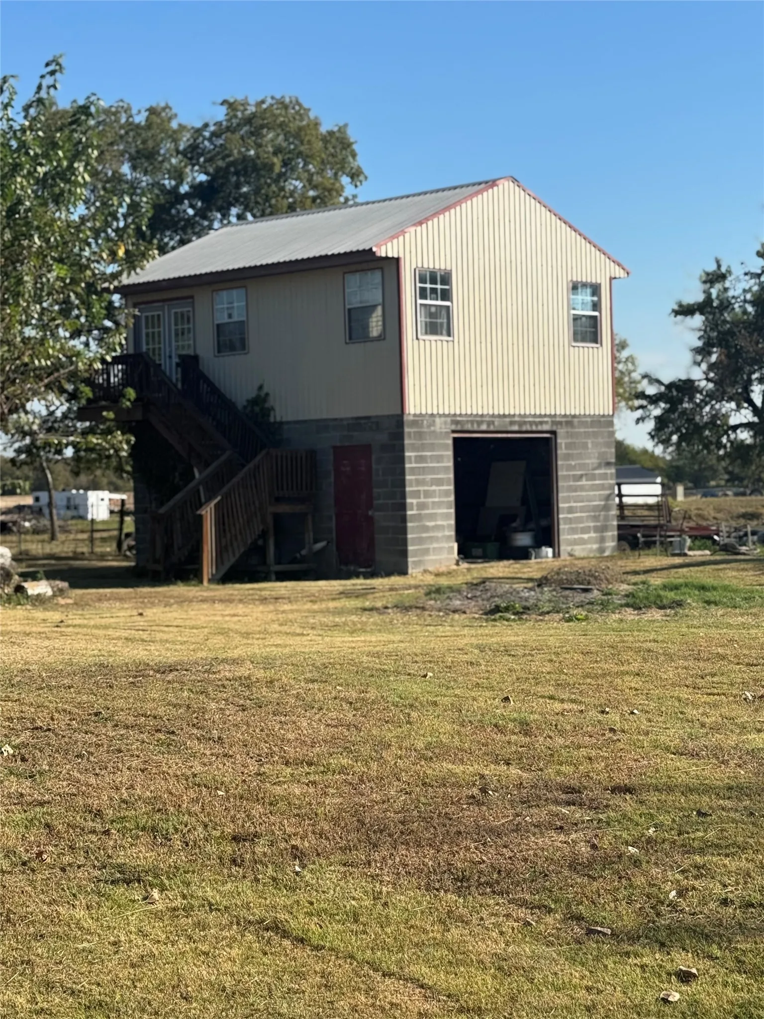 Mobile Home For Sale in Van Zandt County , 320 Vz County Road 3814, Wills Point, Texas 75169, 4 Bedroom, 2 Bathroom, 1 Garage spaces, 1,568 Sqft, built in 1983, mls#21284769, Real Estate Agent in Wills Point, Homes For Sale in Van Zandt county, Homes For Sale in Wills Point, Realtor in Wills Point Texas, Real Estate Brokerage Independent Realty Texas, Luminita Cordes Realtor