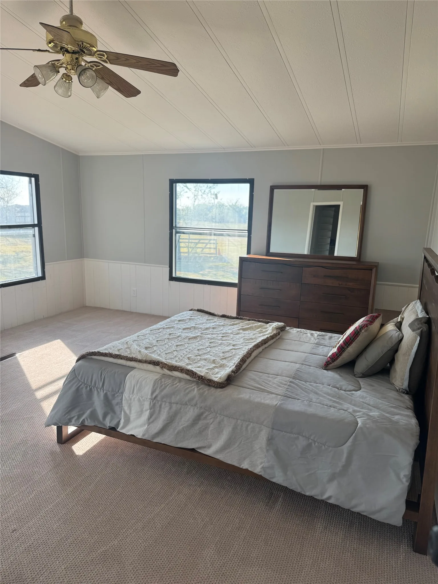 Mobile Home For Sale in Van Zandt County , 320 Vz County Road 3814, Wills Point, Texas 75169, 4 Bedroom, 2 Bathroom, 1 Garage spaces, 1,568 Sqft, built in 1983, mls#21284769, Real Estate Agent in Wills Point, Homes For Sale in Van Zandt county, Homes For Sale in Wills Point, Realtor in Wills Point Texas, Real Estate Brokerage Independent Realty Texas, Luminita Cordes Realtor