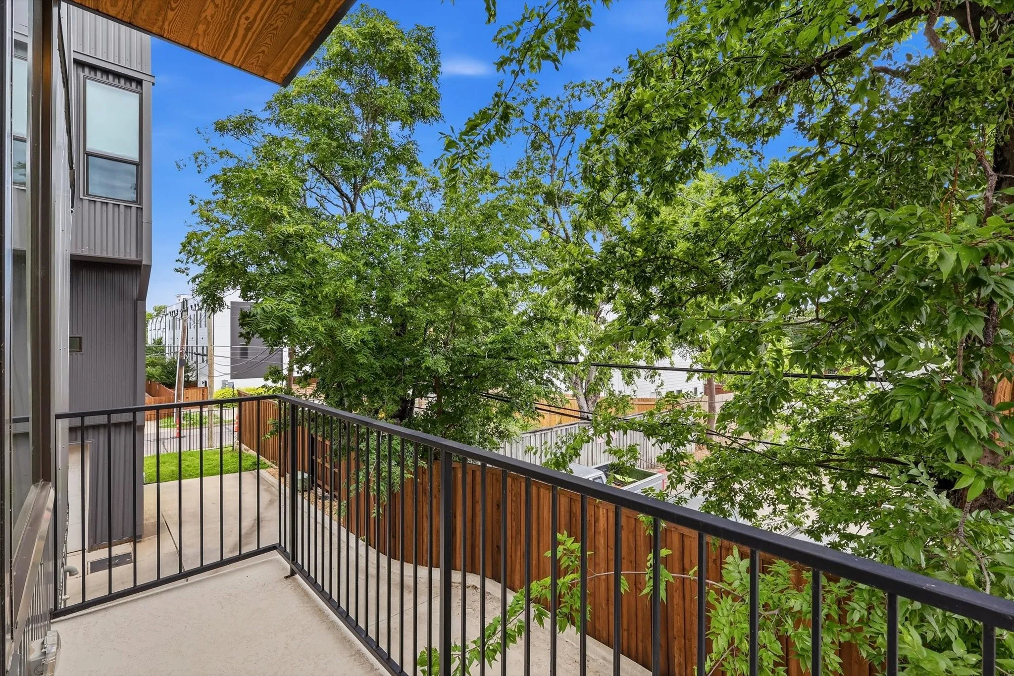 Balcony off of dining room