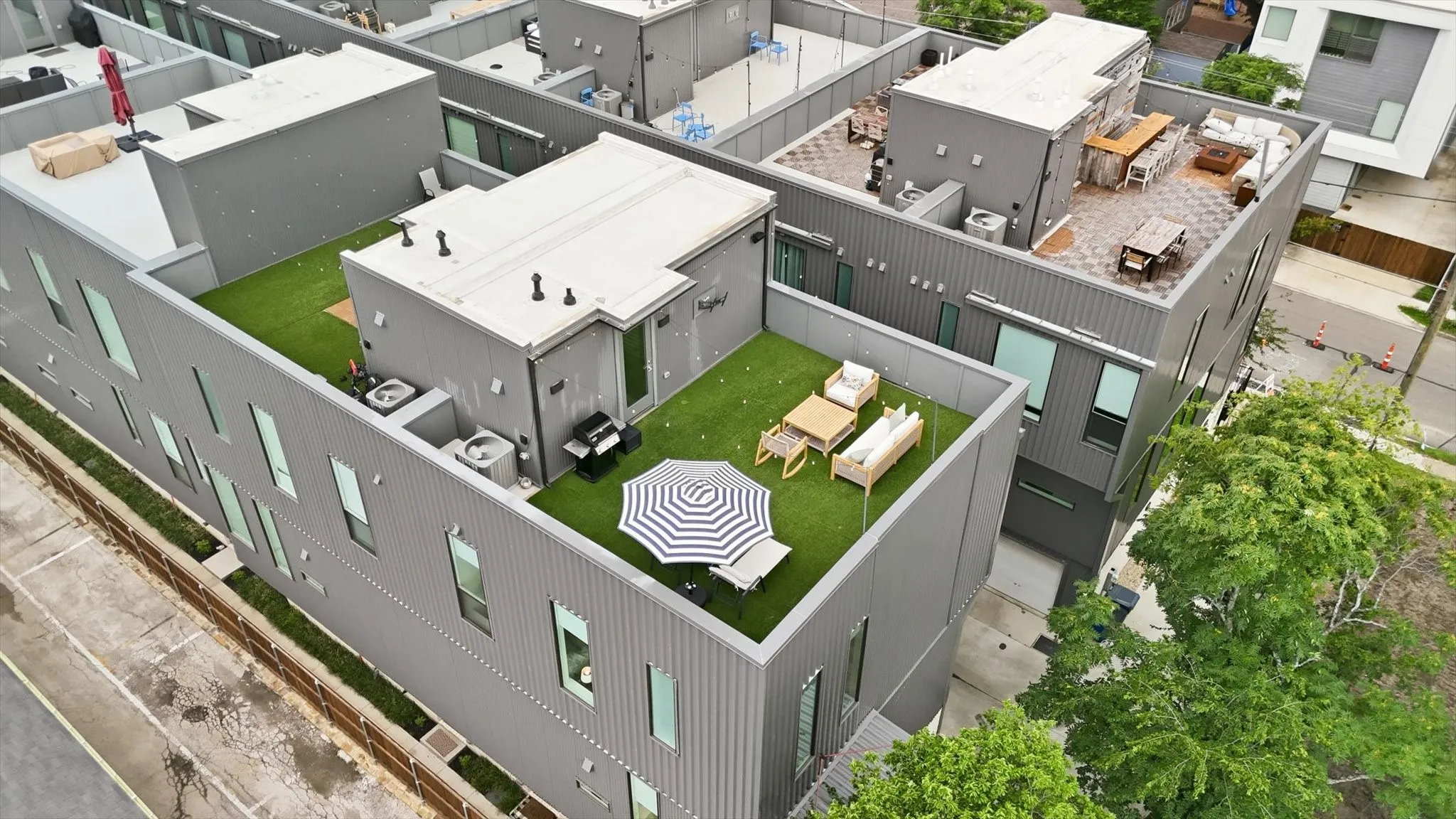 Townhouse For Sale in Dallas County , 1936 Cuyler Court, Dallas, Texas 75204, 2 Bedroom, 3 Bathroom, 2 Garage spaces, 1,773 Sqft, built in 2023, mls#21247329, Real Estate Agent in Dallas, Homes For Sale in Dallas county, Homes For Sale in Dallas, Realtor in Dallas Texas, Real Estate Brokerage Independent Realty Texas, Luminita Cordes Realtor