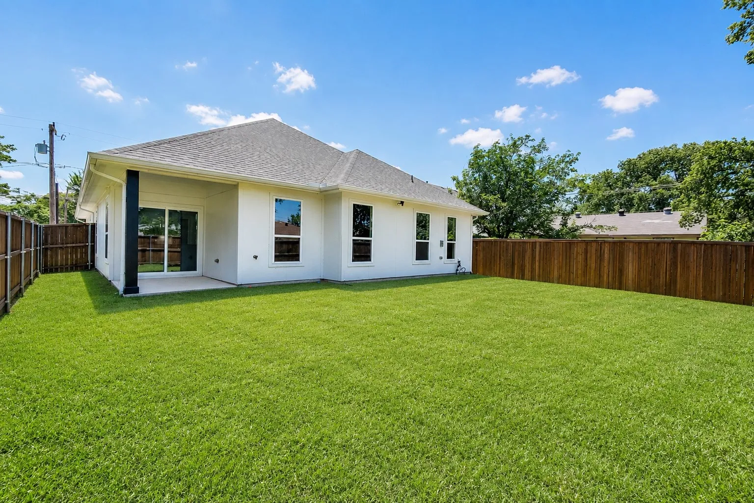 Single Family Residence For Sale in Dallas County , 1963 Dennison Street, Dallas, Texas 75212, 4 Bedroom, 3 Bathroom, 2 Garage spaces, 2,038 Sqft, built in 2024, mls#21286131, Real Estate Agent in Dallas, Homes For Sale in Dallas county, Homes For Sale in Dallas, Realtor in Dallas Texas, Real Estate Brokerage Independent Realty Texas, Luminita Cordes Realtor