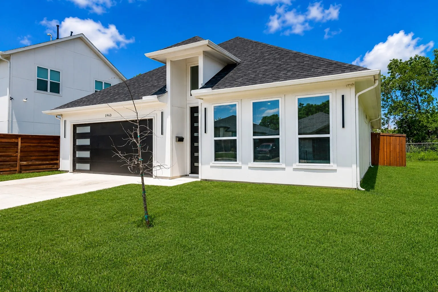 Single Family Residence For Sale in Dallas County , 1963 Dennison Street, Dallas, Texas 75212, 4 Bedroom, 3 Bathroom, 2 Garage spaces, 2,038 Sqft, built in 2024, mls#21286131, Real Estate Agent in Dallas, Homes For Sale in Dallas county, Homes For Sale in Dallas, Realtor in Dallas Texas, Real Estate Brokerage Independent Realty Texas, Luminita Cordes Realtor