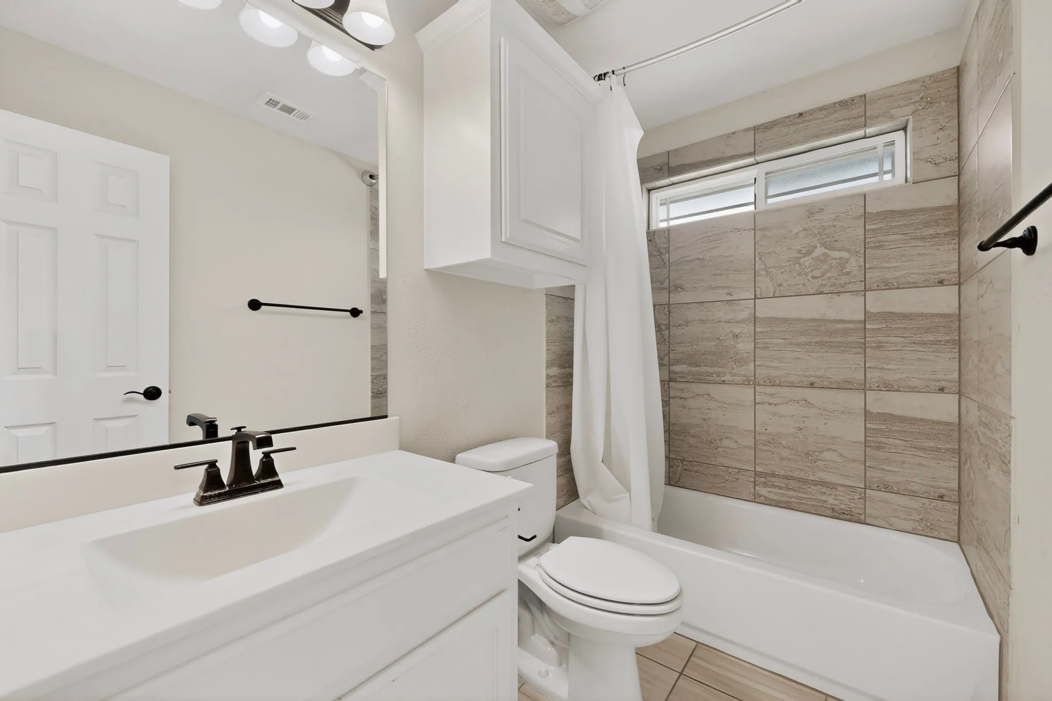 Single Family Residence For Sale in Tarrant County , 1296 Pleasant Run Drive, Haslet, Texas 76052, 6 Bedroom, 4 Bathroom, 3 Garage spaces, 4,419 Sqft, built in 2021, mls#21285651, Real Estate Agent in Haslet, Homes For Sale in Tarrant county, Homes For Sale in Haslet, Realtor in Haslet Texas, Real Estate Brokerage Independent Realty Texas, Luminita Cordes Realtor